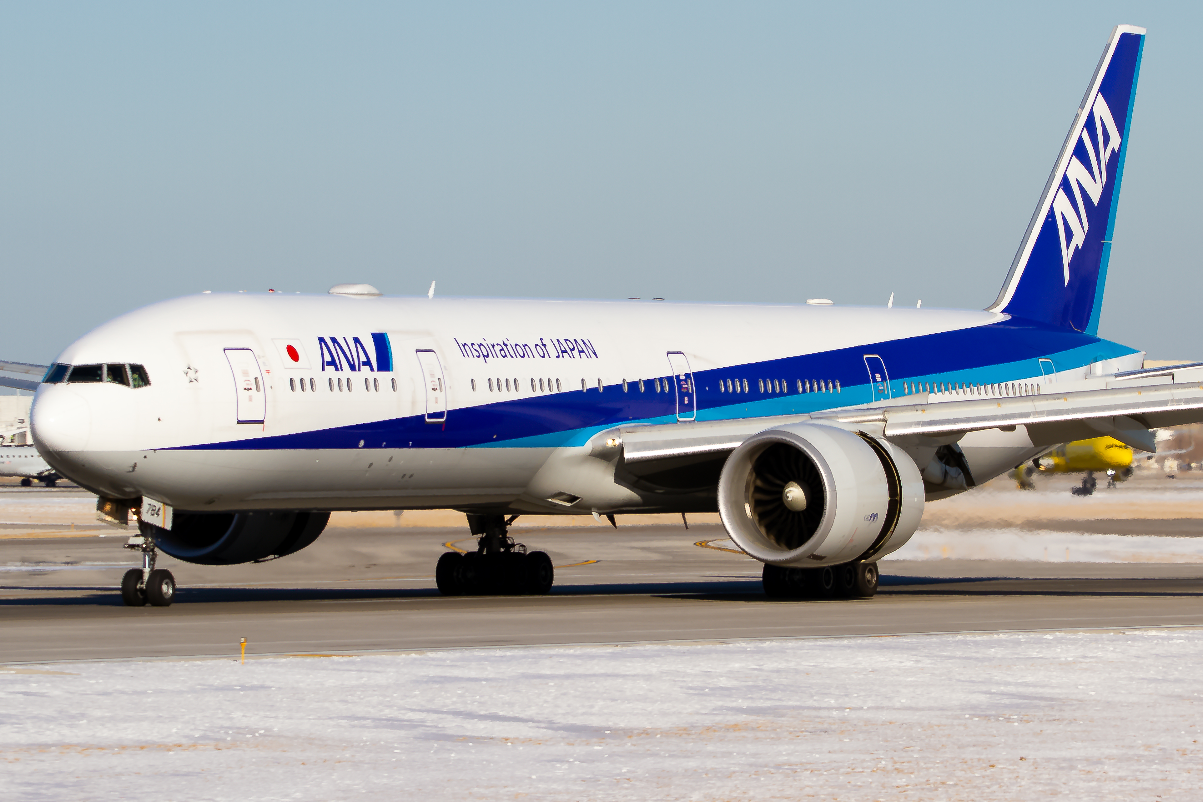 Full size: All Nippon Airways Boeing 777-300ER JA784A at Chicago O'Hare International Airport