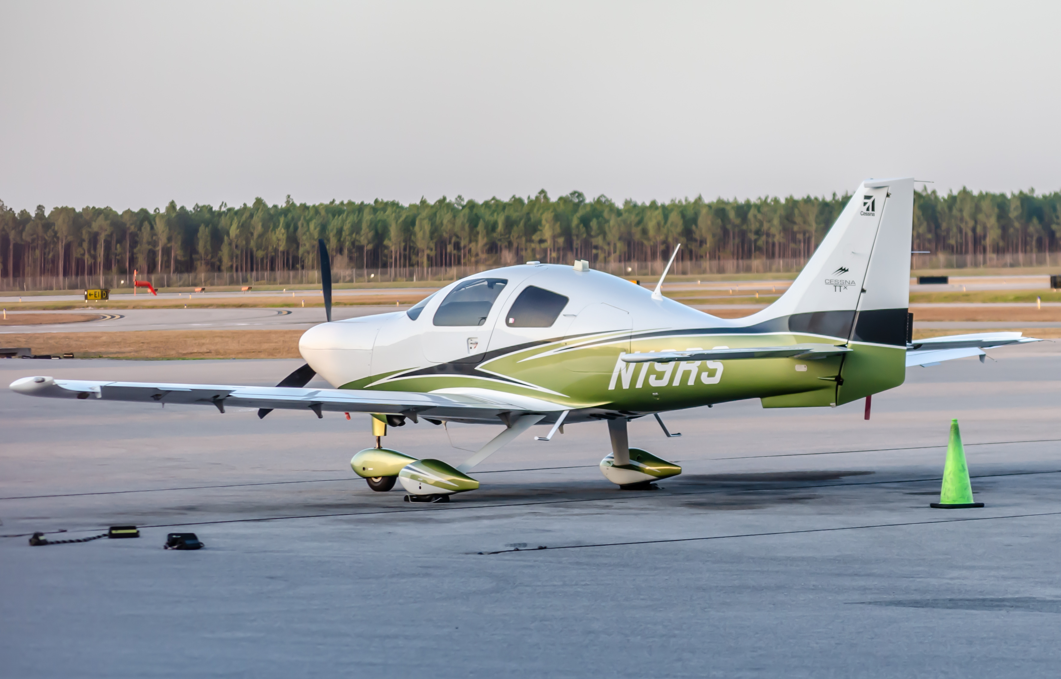 Full size: PRIVATE Cessna T240 N19RS at Panama City International Airport