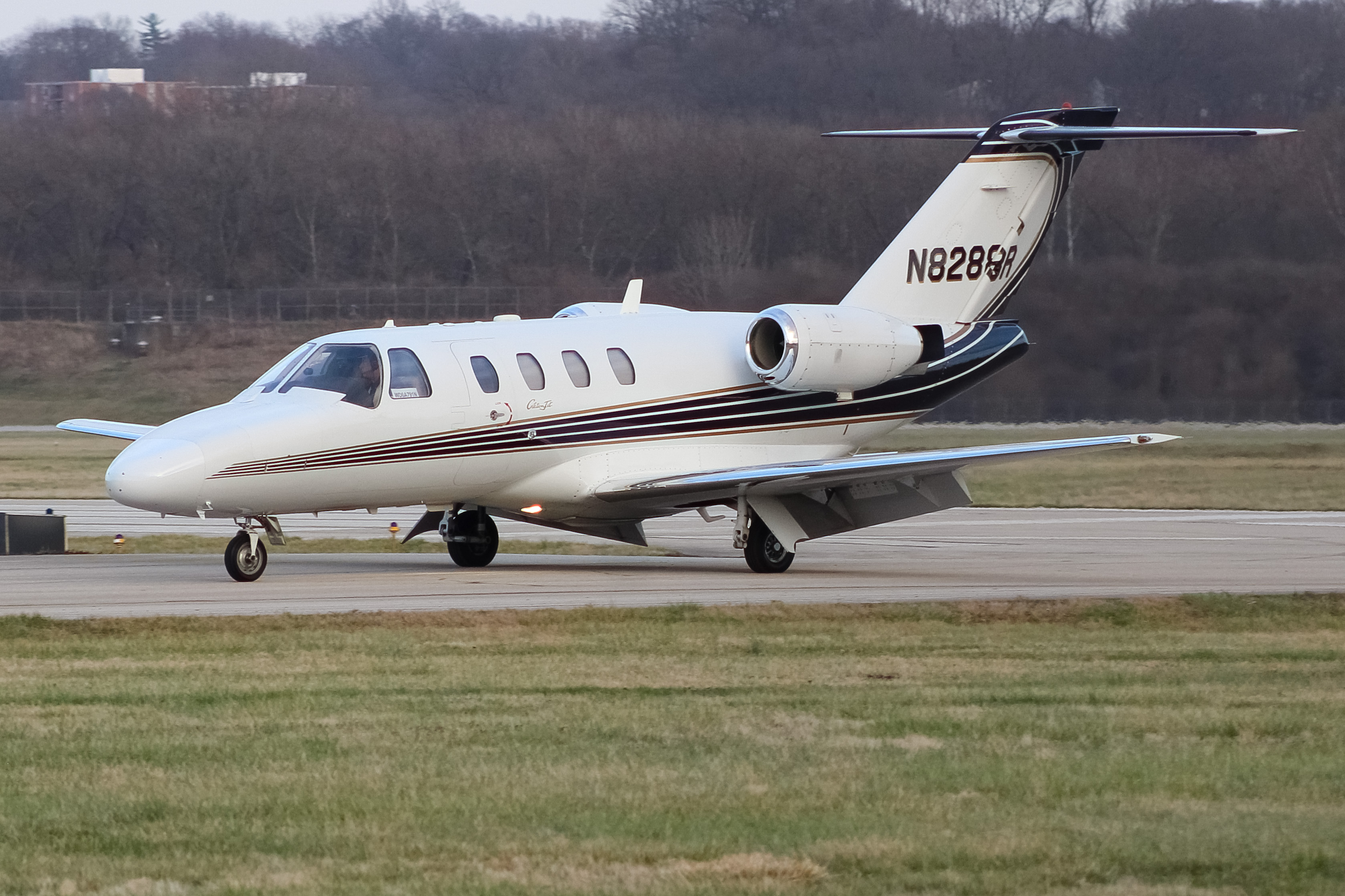 Full size: PRIVATE  Cessna Citation 525 N8288R at Cincinnati Municipal Airport/Lunken Field