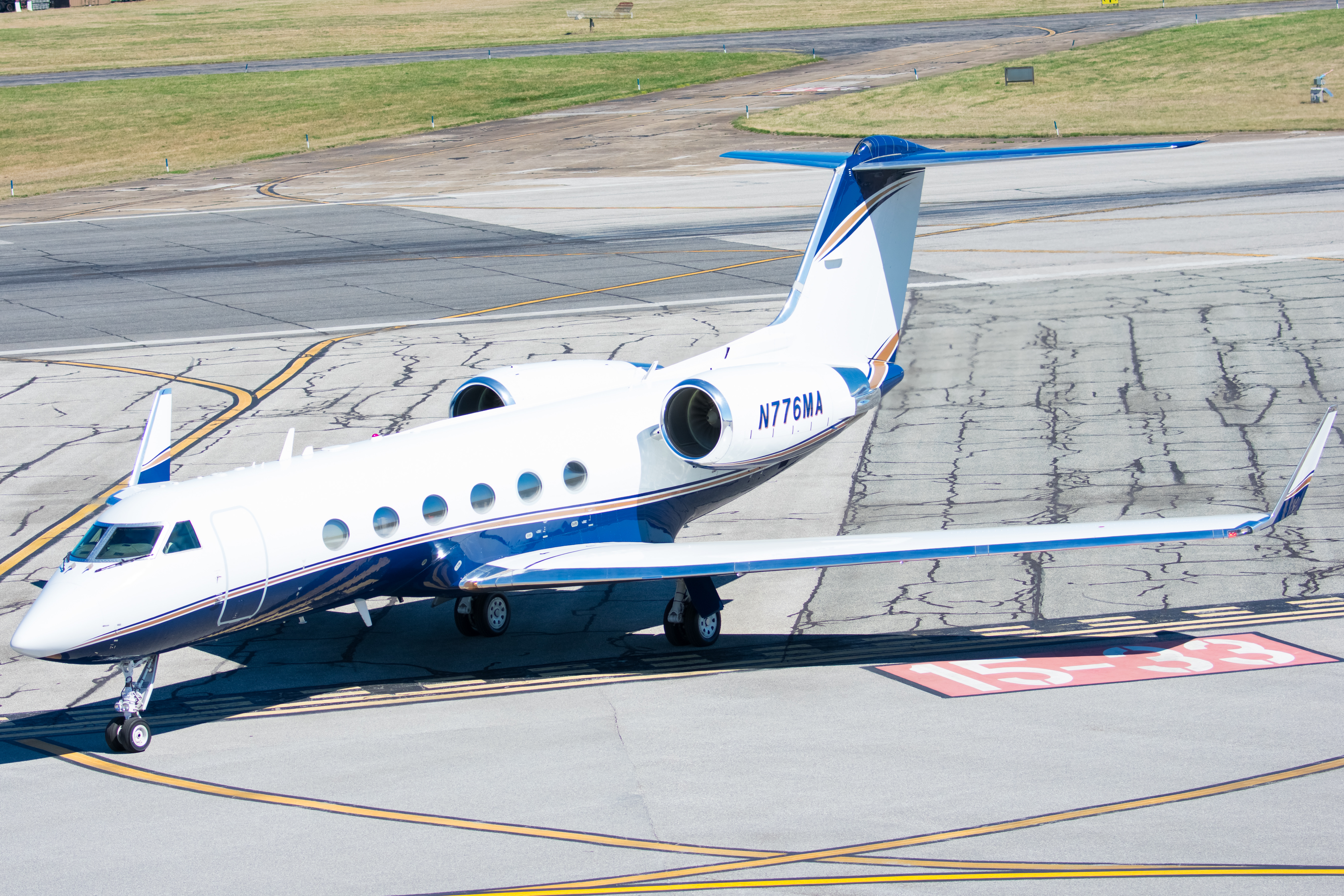 Full size: PRIVATE Gulfstream IV N776MA at Martin State Airport