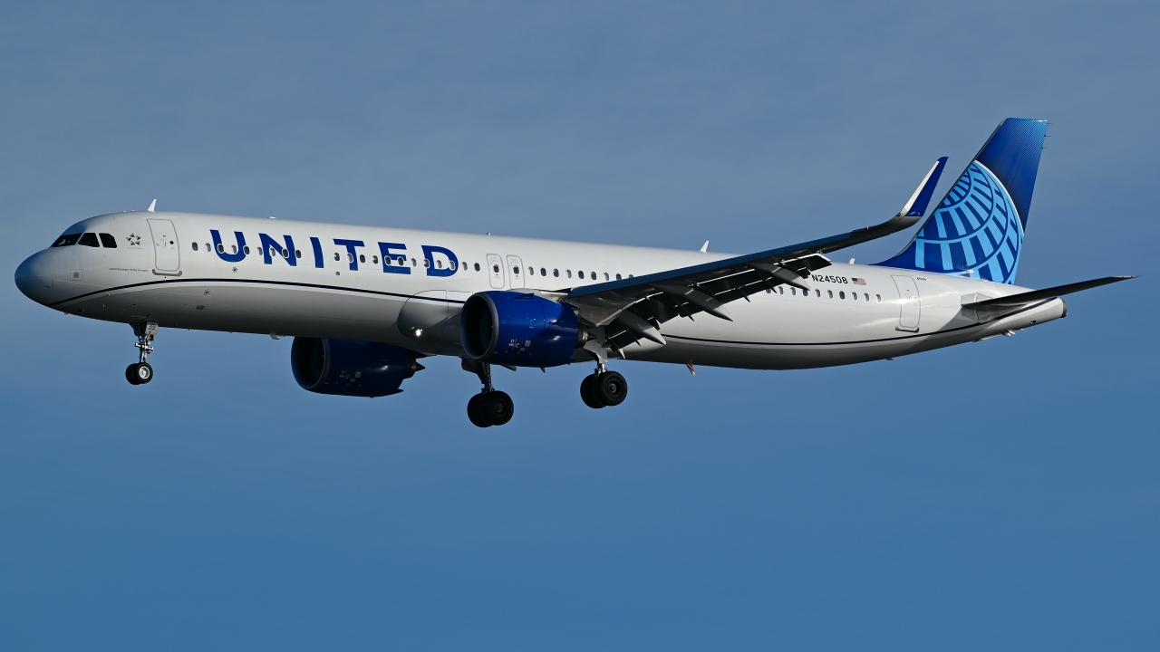Full size: United Airlines Airbus A321NEO N24508 at Ronald Reagan National Airport