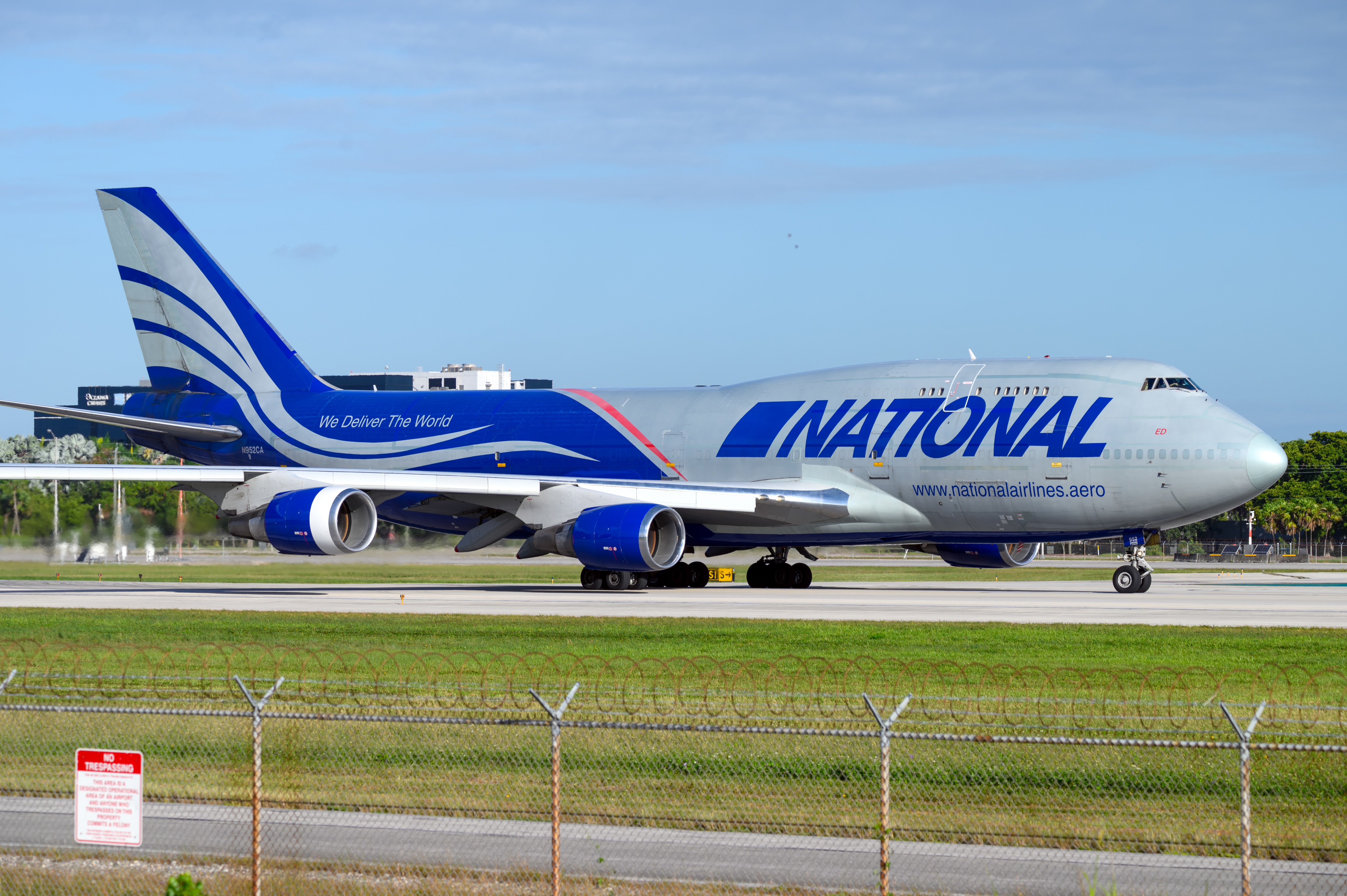 Full size: National Airlines Boeing 747-400BCF N952CA at Miami International Airport