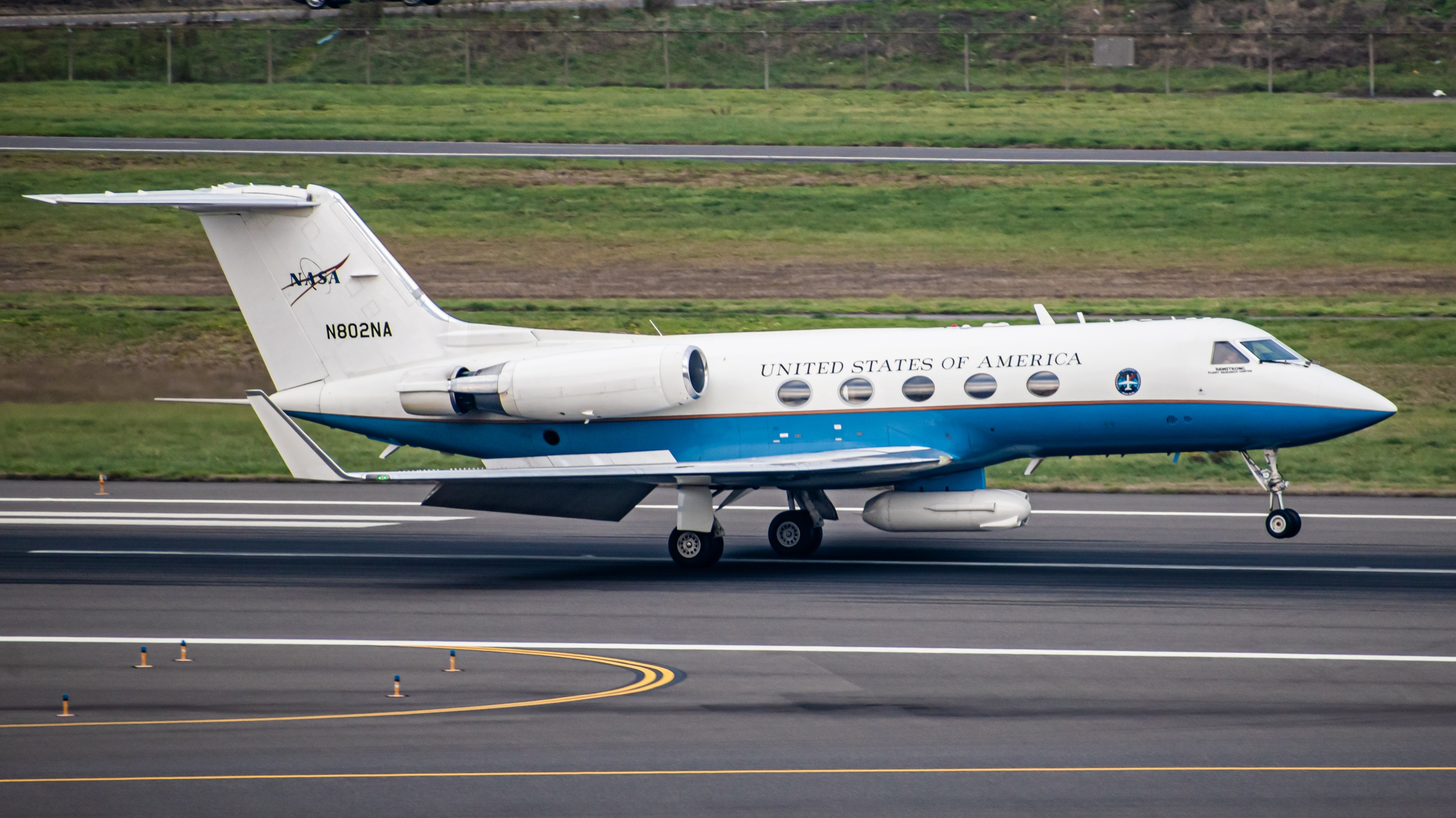 Full size: NASA Gulfstream III N802NA at Portland International Airport