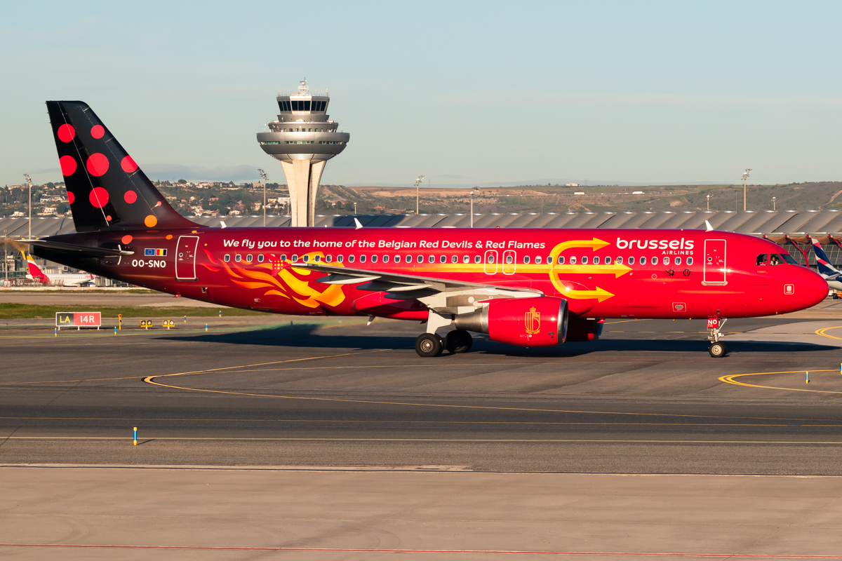 Full size: Brussels Airlines Airbus A320 OO-SNO at Madrid Barajas Airport
