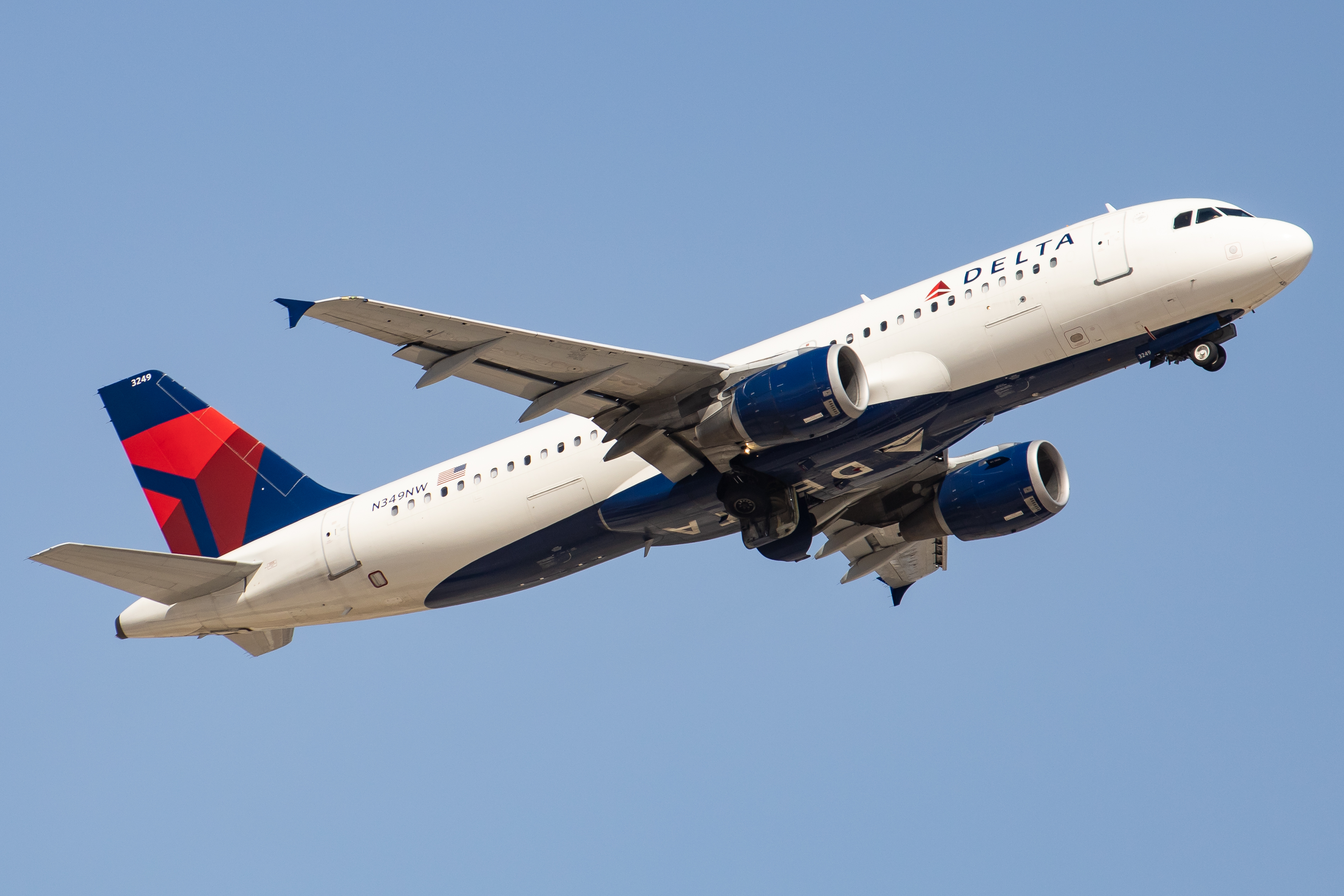 Full size: Delta Airlines Airbus A320 N349NW at Phoenix Sky Harbor International Airport