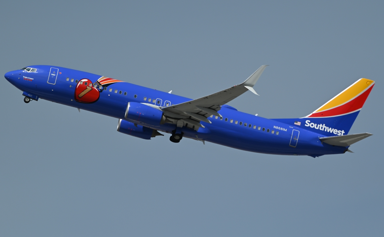 Full size: Southwest Airlines Boeing 737-800 N8681M at Reno/Tahoe International Airport