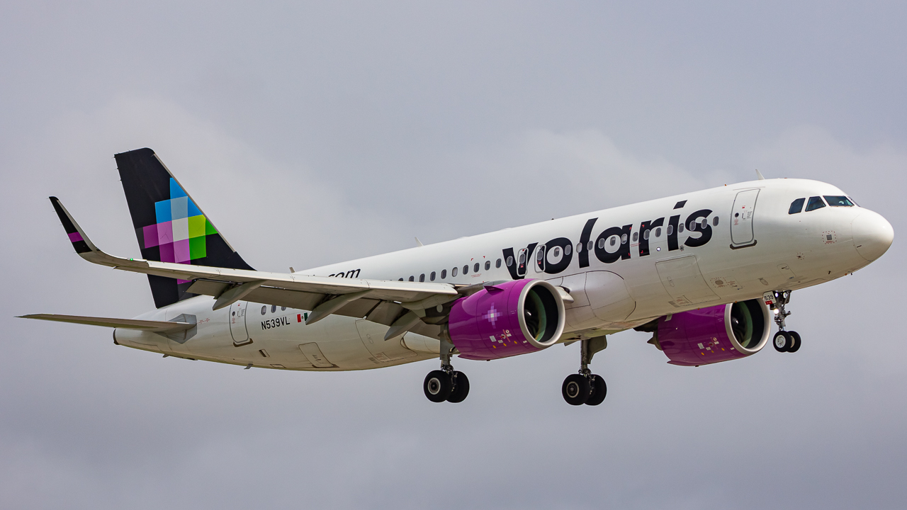 Full size: Volaris Airbus A320NEO N539VL at Miami International Airport