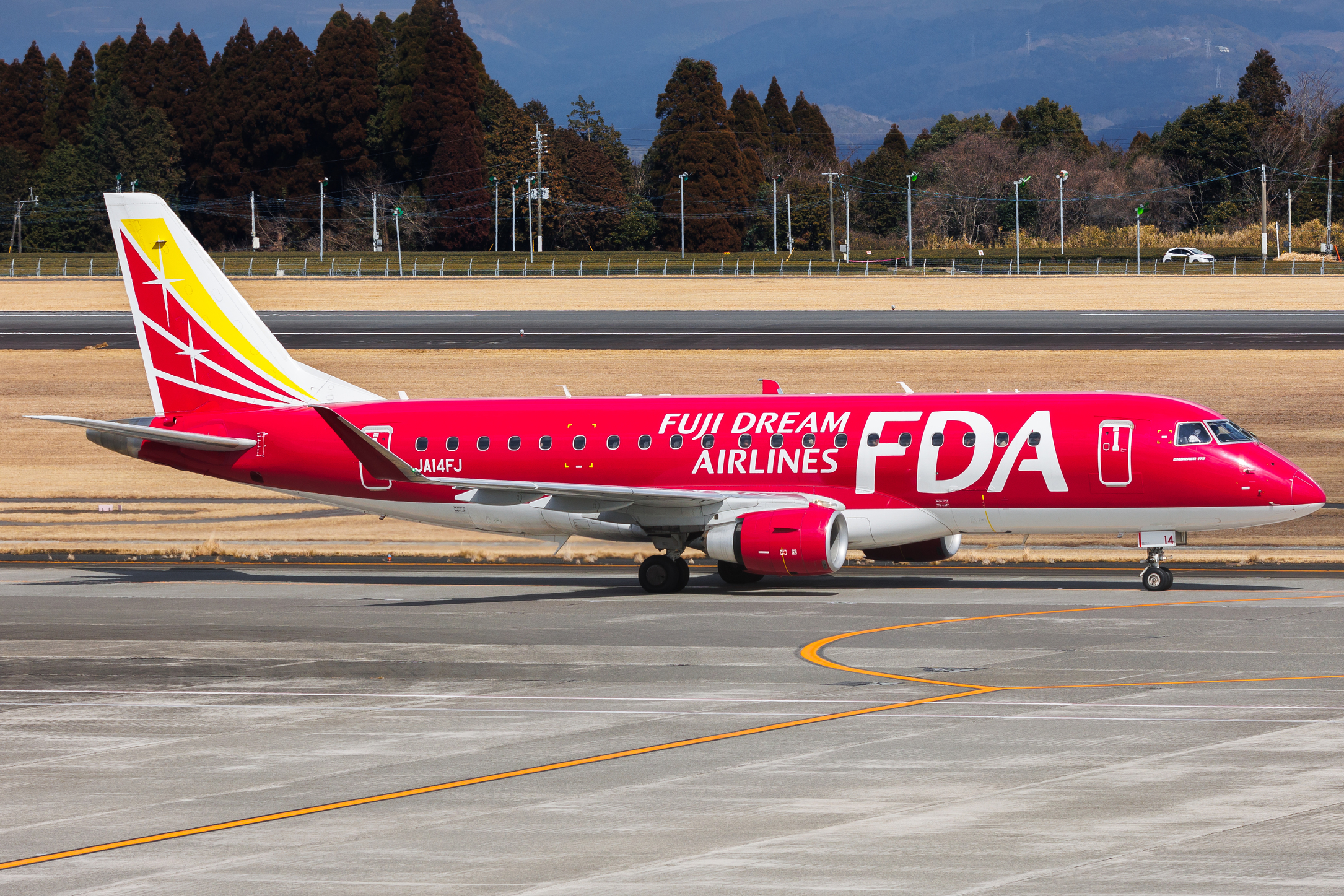 Full size: Fuji Dream Airlines Embraer ERJ145 JA14FJ at Kagoshima Airport