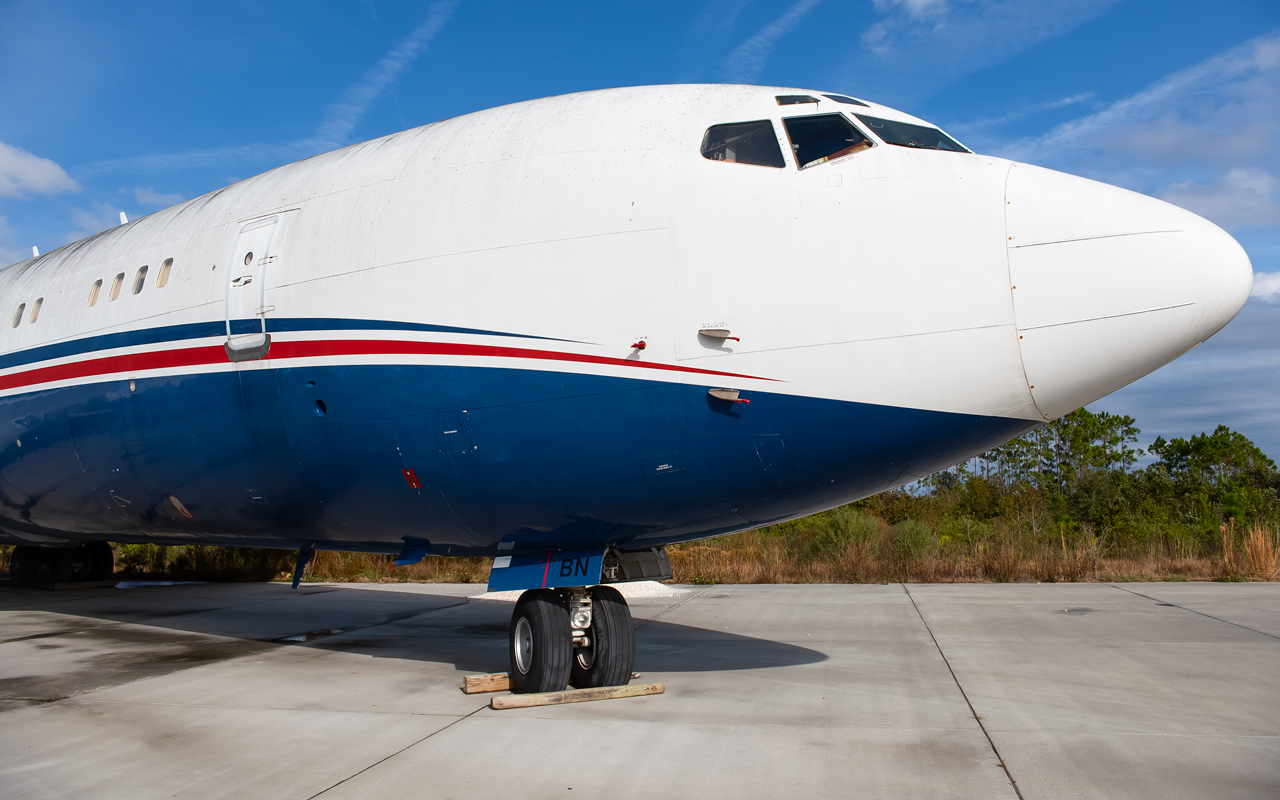 Full size: Omega Air Refueling Boeing 707 N707BN at Brunswick Golden Isles Airport