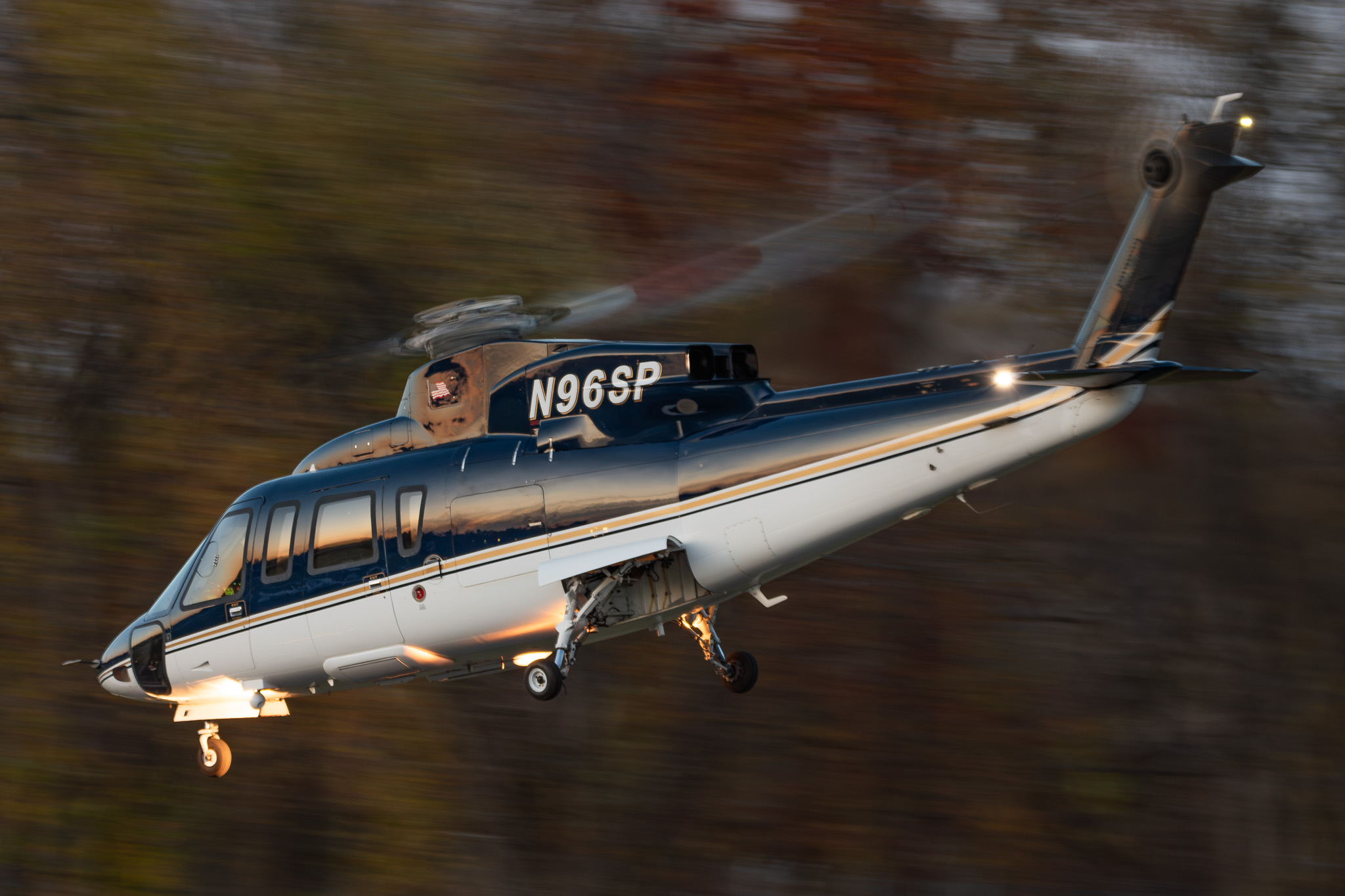 Full size: PRIVATE Sikorsky S-76C+ N96SP at College Park Airport