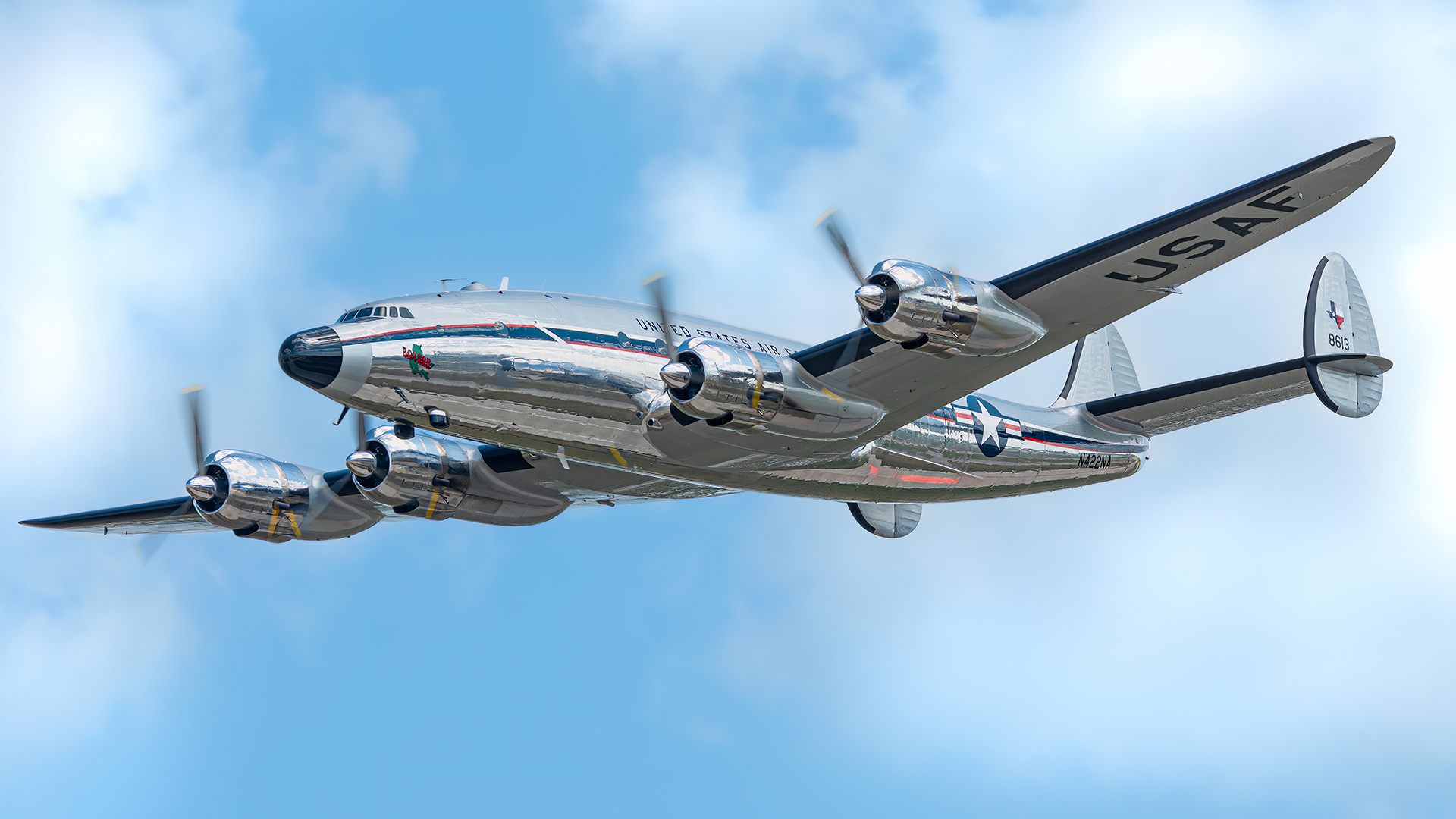 Full size: PRIVATE Lockheed L-1049 Super Constellation N422NA at Wittman Regional Airport
