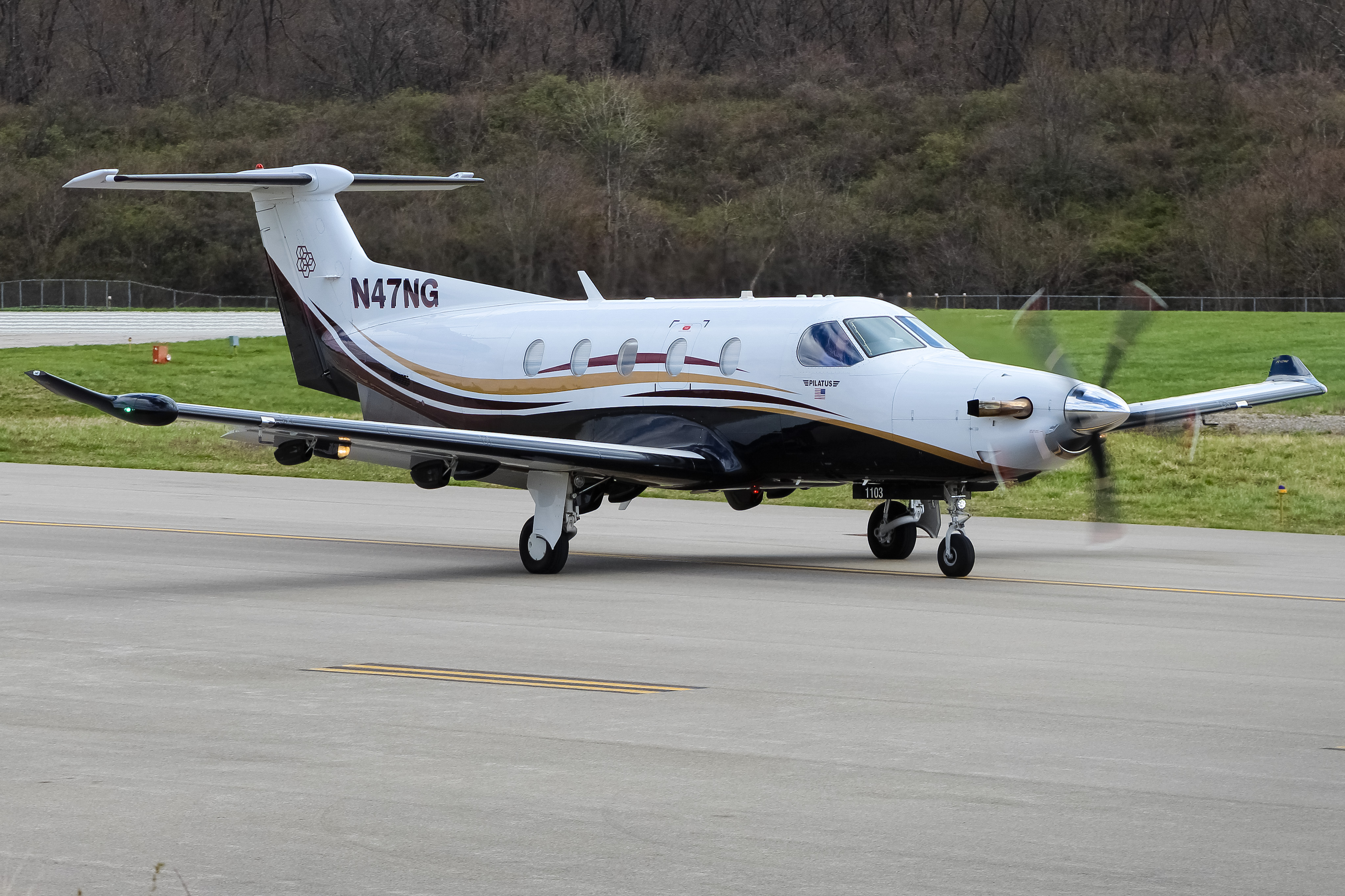 Full size: PRIVATE  Pilatus PC-12 N47NG at Cincinnati Municipal Airport/Lunken Field