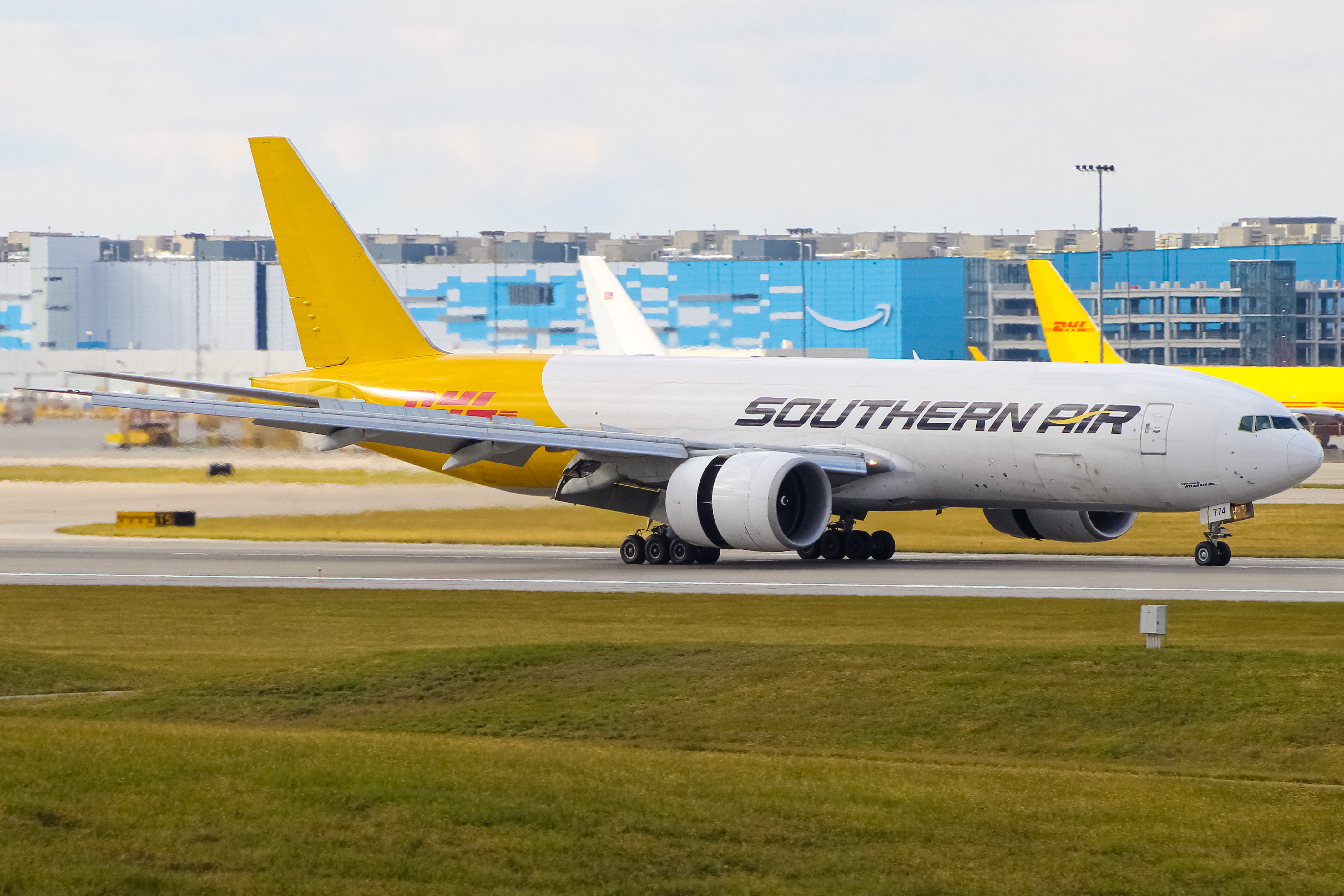 Full size: Southern Air Boeing 777-200F N774SA at Cincinnati/Northern Kentucky International Airport
