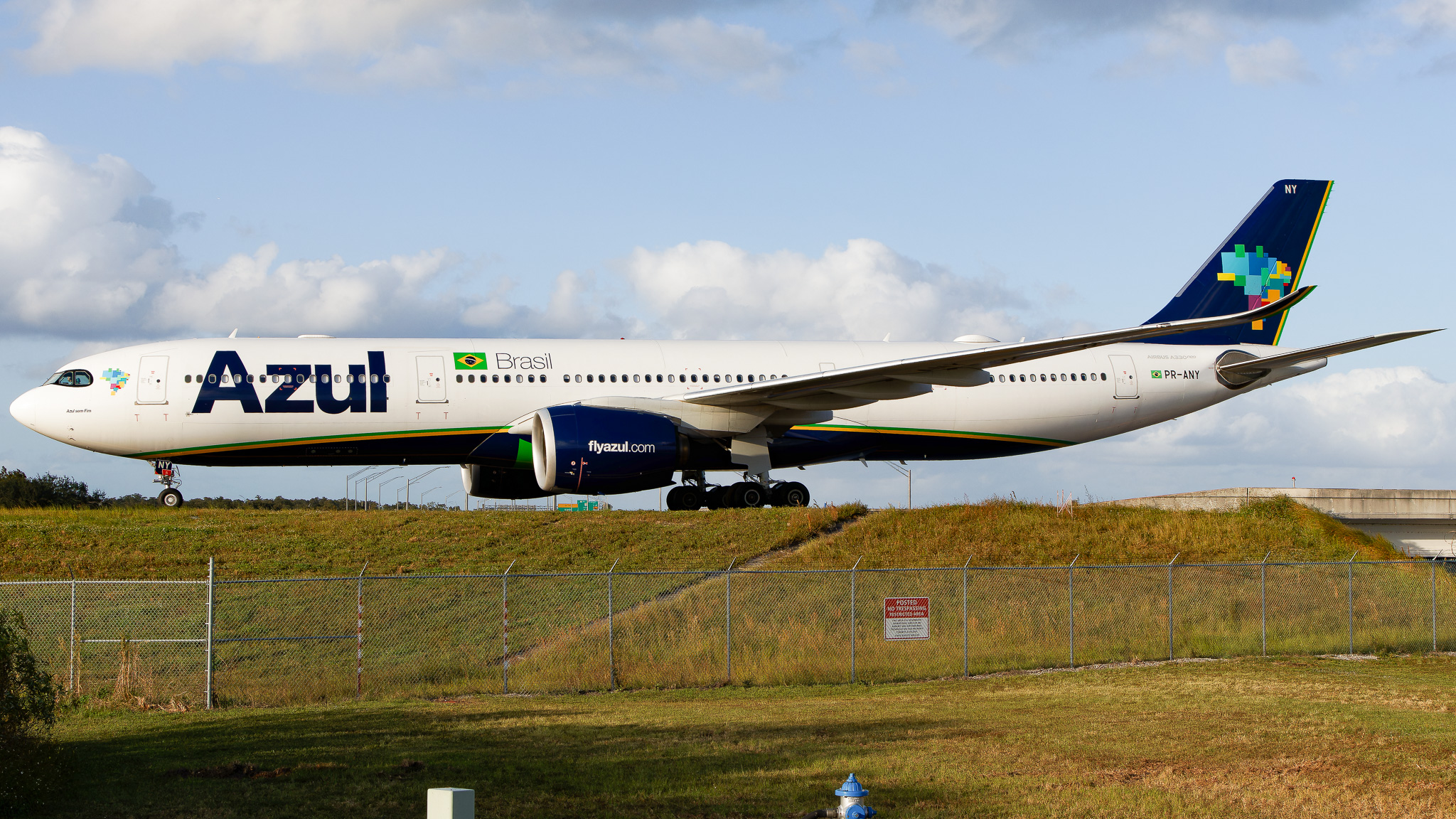 Full size: Azul  Airbus A330-900 PR-ANY at Orlando International Airport