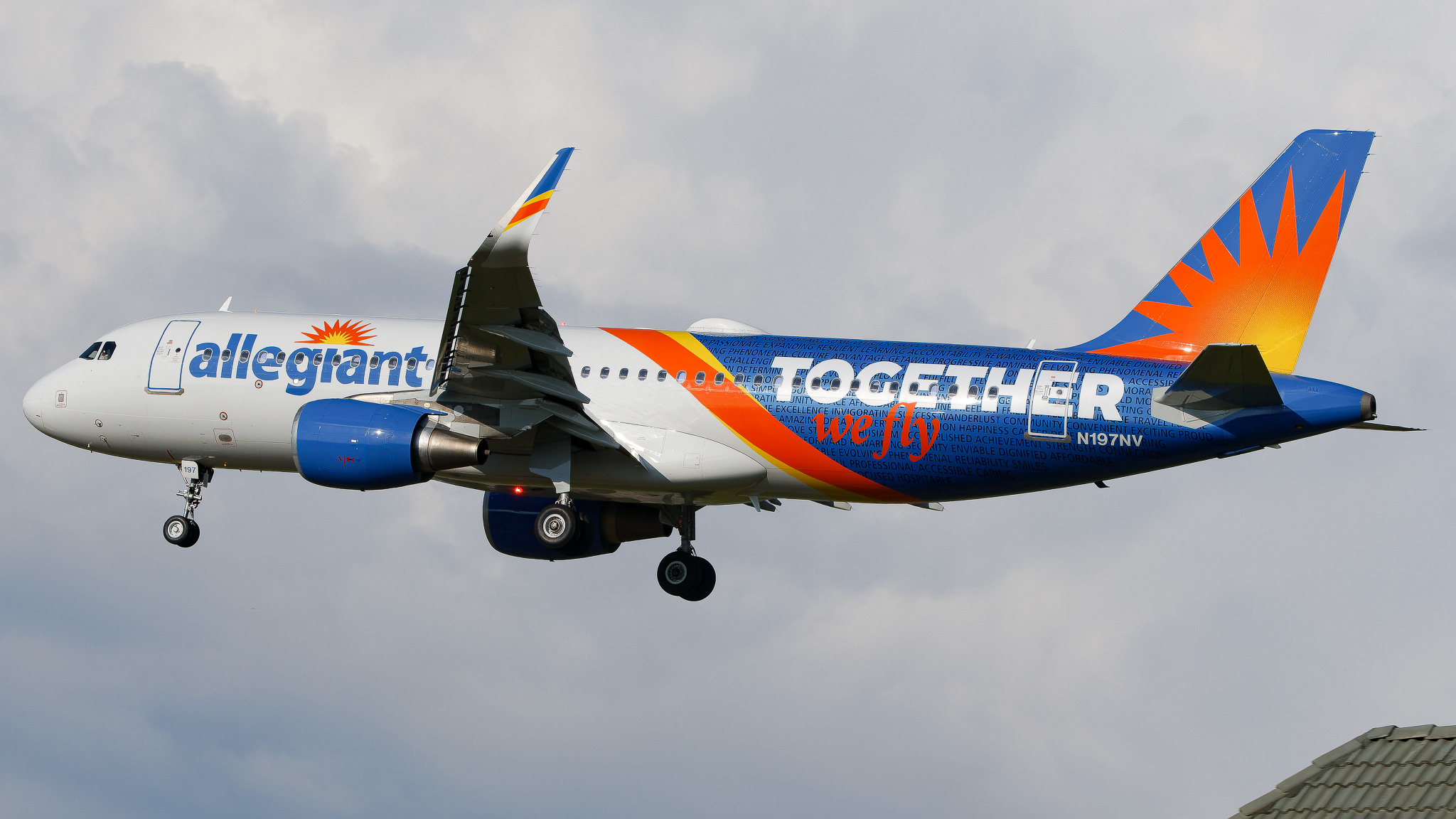 Full size: Allegiant Air Airbus A320 N197NV at St. Petersburg Clearwater International Airport