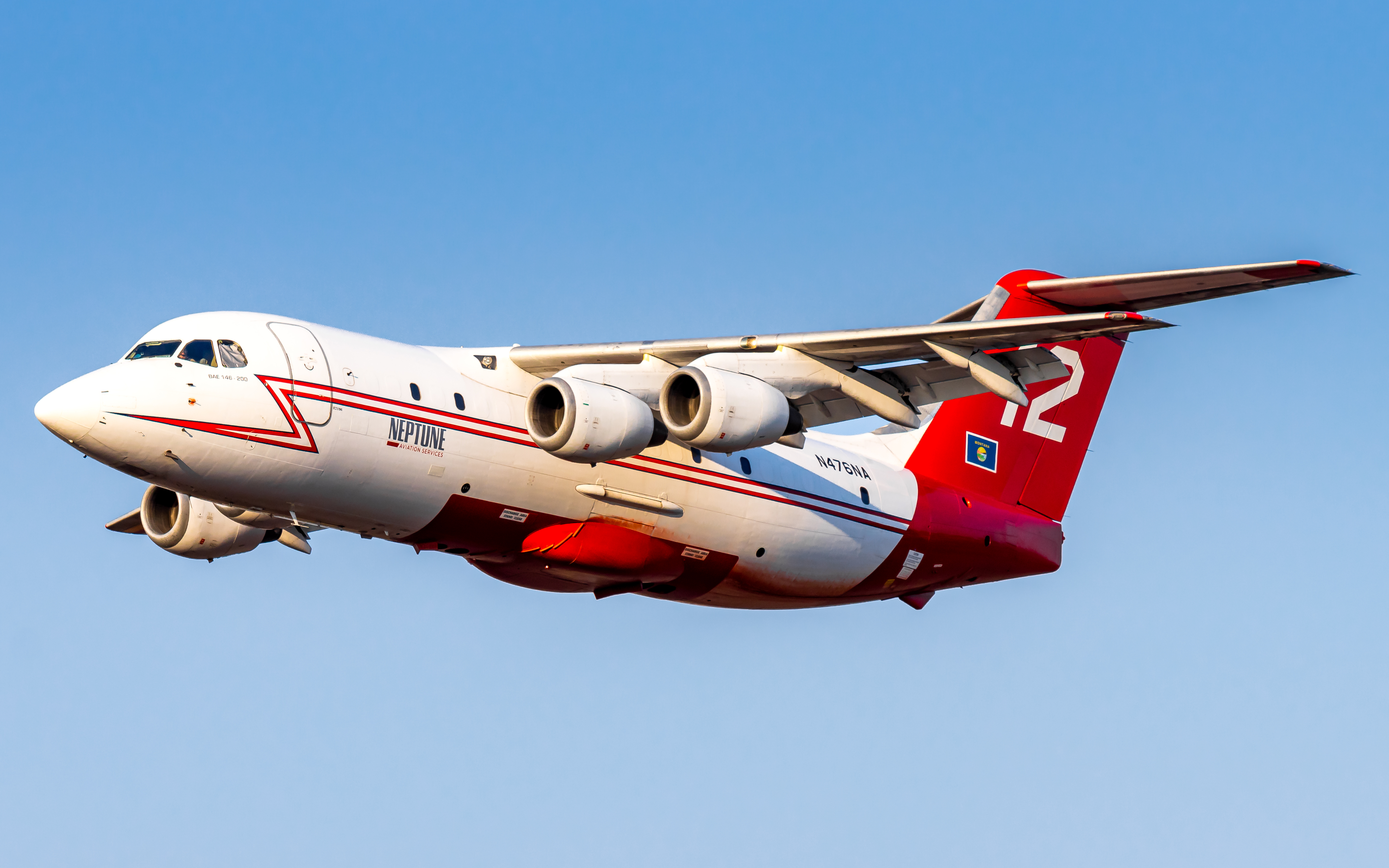 Full size: Neptune Aviation BAE146 N476NA at Roberts Field Airport