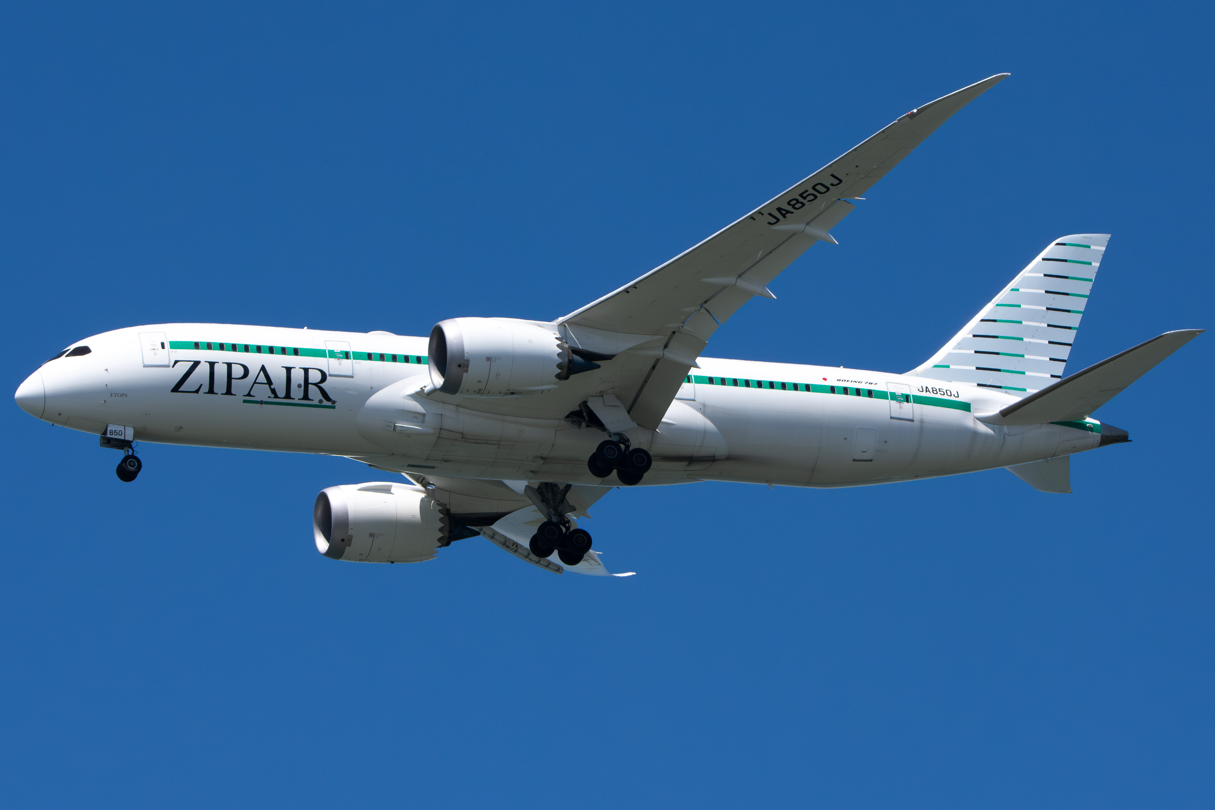 Full size: ZIPAIR Tokyo Boeing 787-8 JA850J at San Francisco International Airport