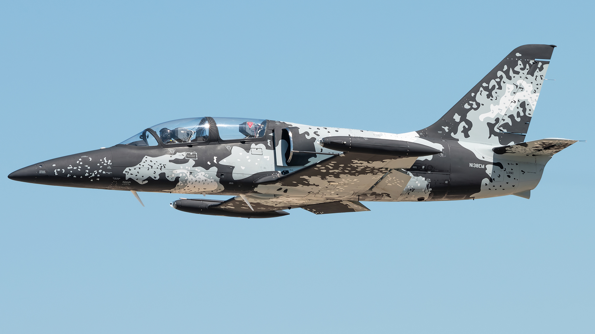 Full size: PRIVATE Aero L-39 Albatros N138EM at Wittman Regional Airport