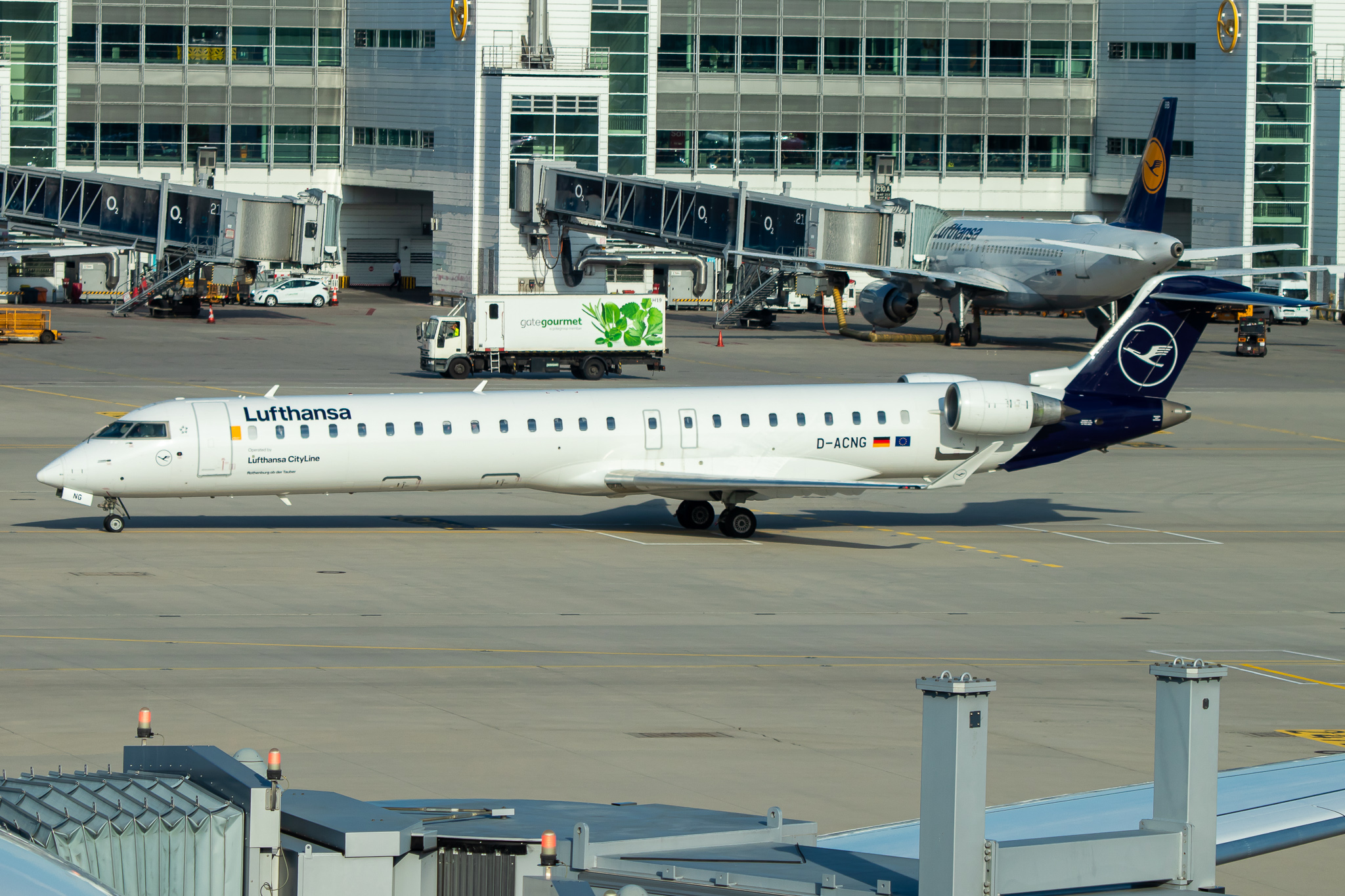 Full size: Lufthansa CityLine Mitsubishi CRJ-900 D-ACNG at Munich International Airport