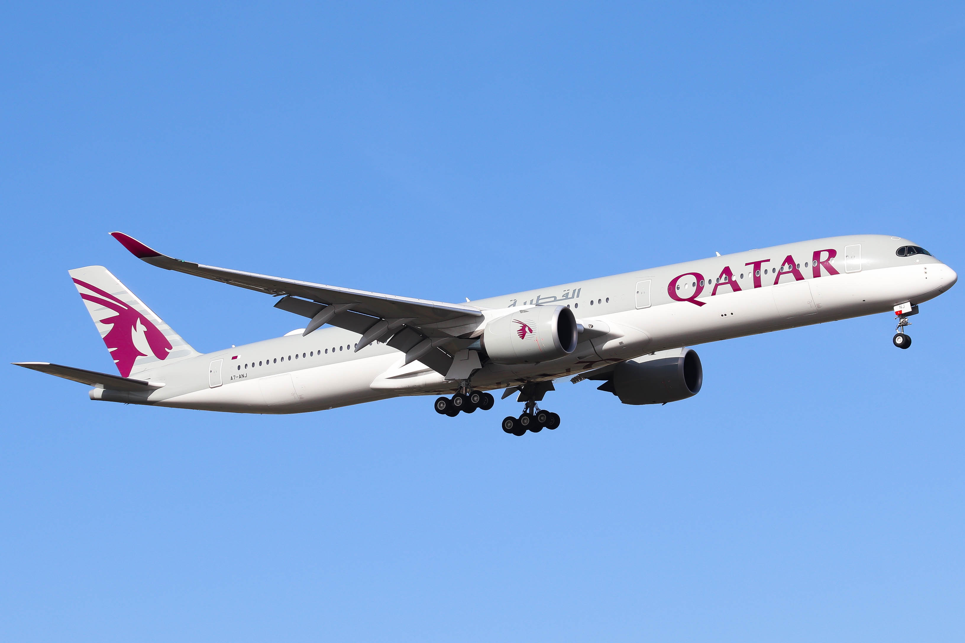 Full size: Qatar Airways Airbus A350-1000 A7-ANJ at Melbourne Airport
