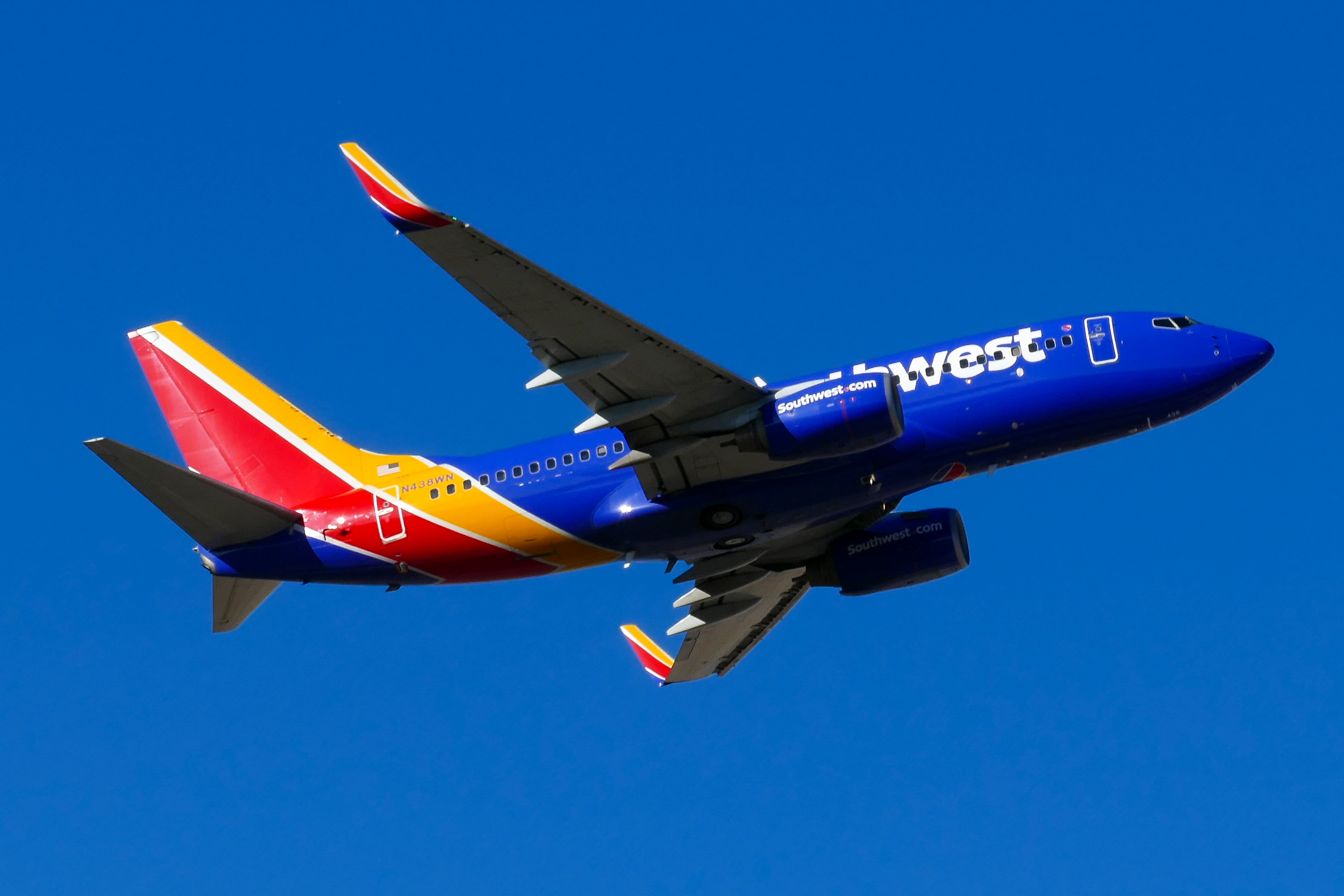 Full size: Southwest Airlines Boeing 737-700 N438WN at Austin-Bergstrom International Airport