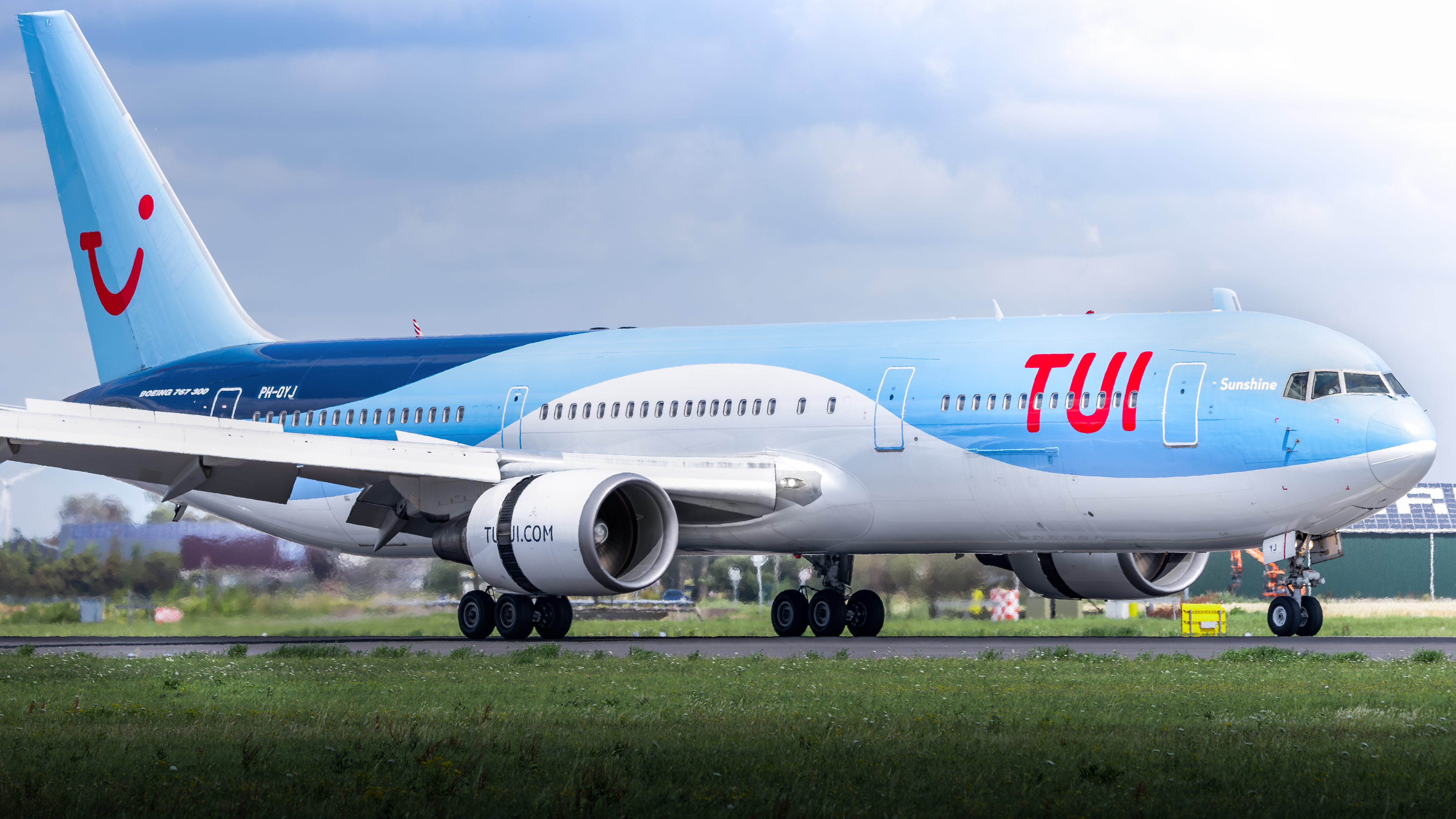 Full size: TUI Fly Boeing 767-300ER PH-OYJ at Amsterdam Schiphol Airport