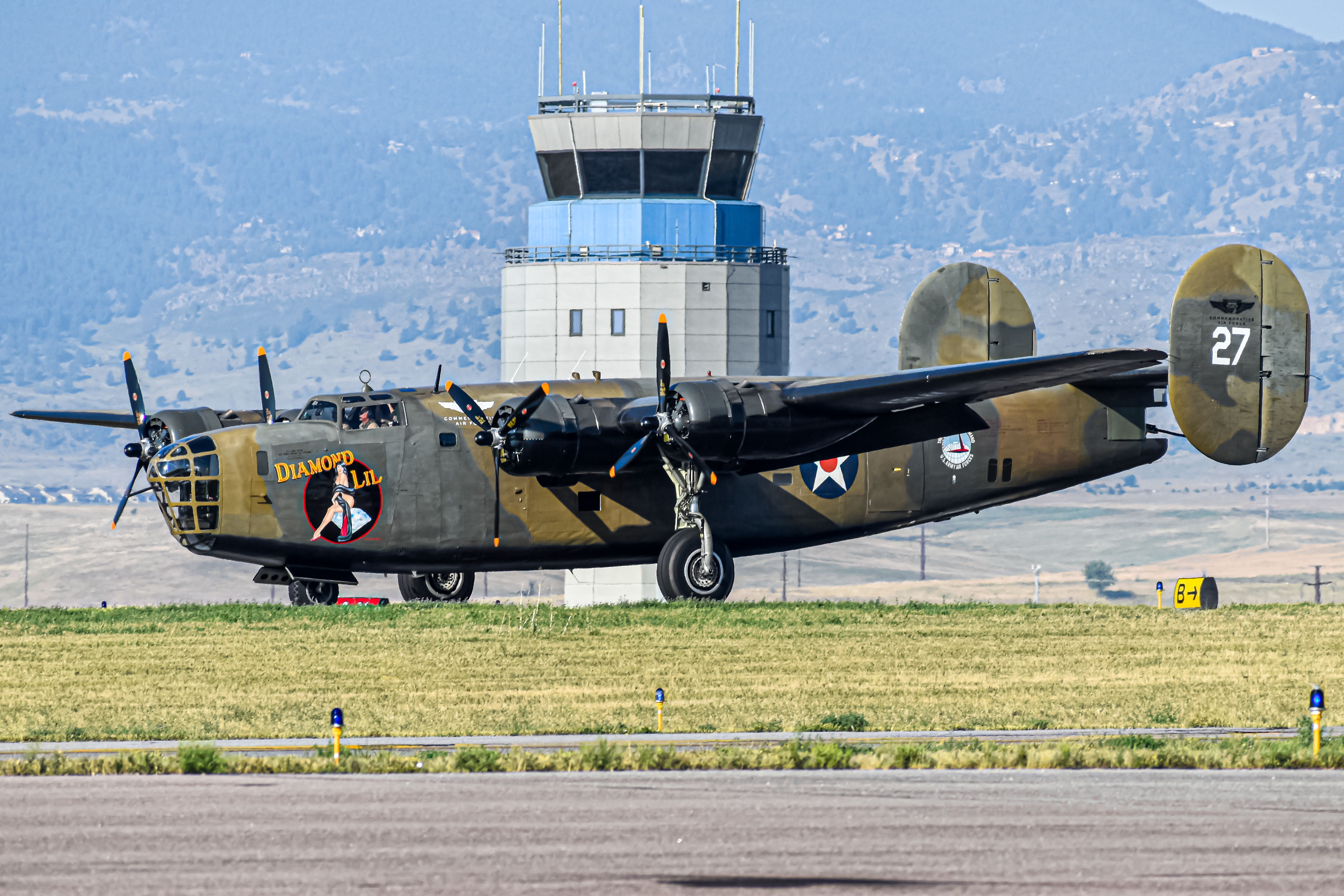 Full size: PRIVATE Consolidated B-24 Liberator N24927 at Rocky Mountain Metro Airport