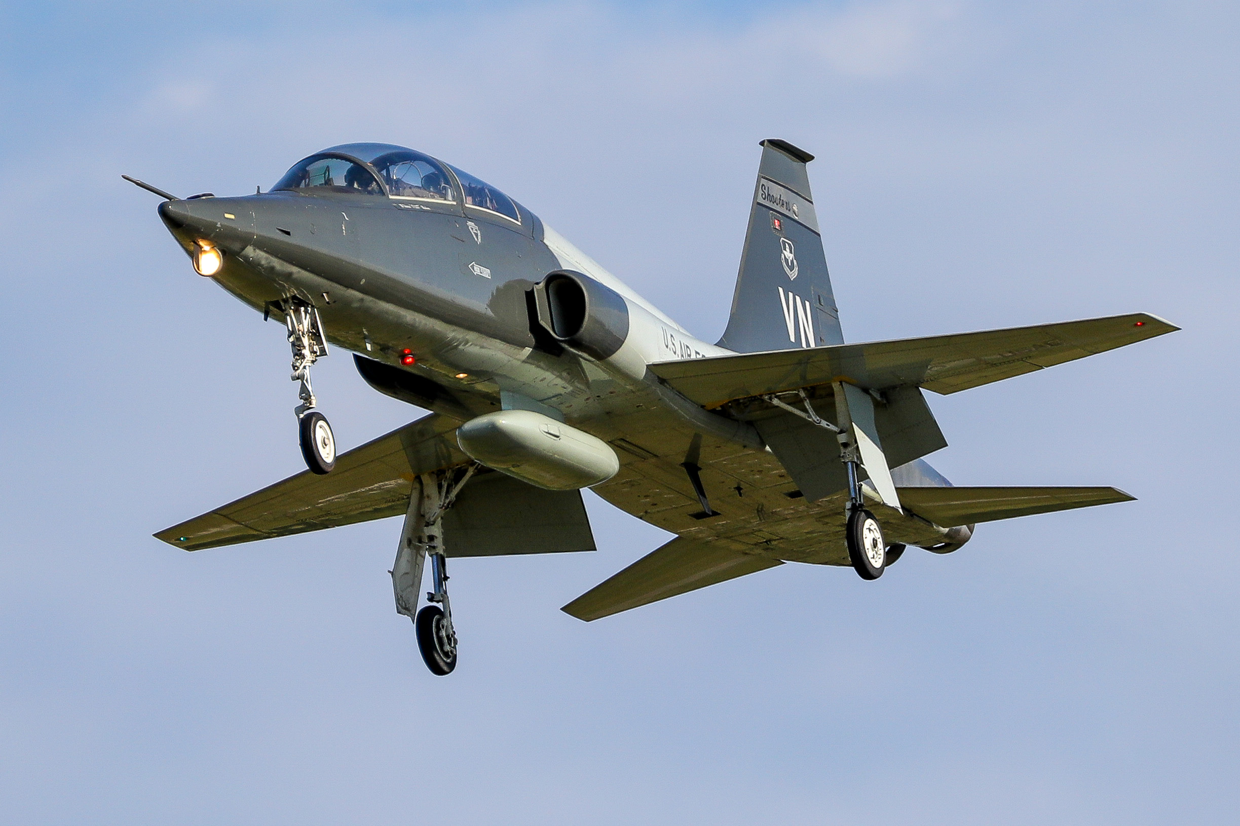 Full size: USAF - United States Air Force Northrop T-38 Talon 66-110 at General Mitchell International Airport