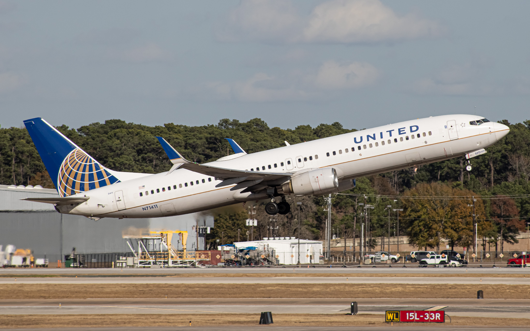 Full size: United Airlines Boeing 737-900 N71411 at Houston-George Bush Intercontinental Airport