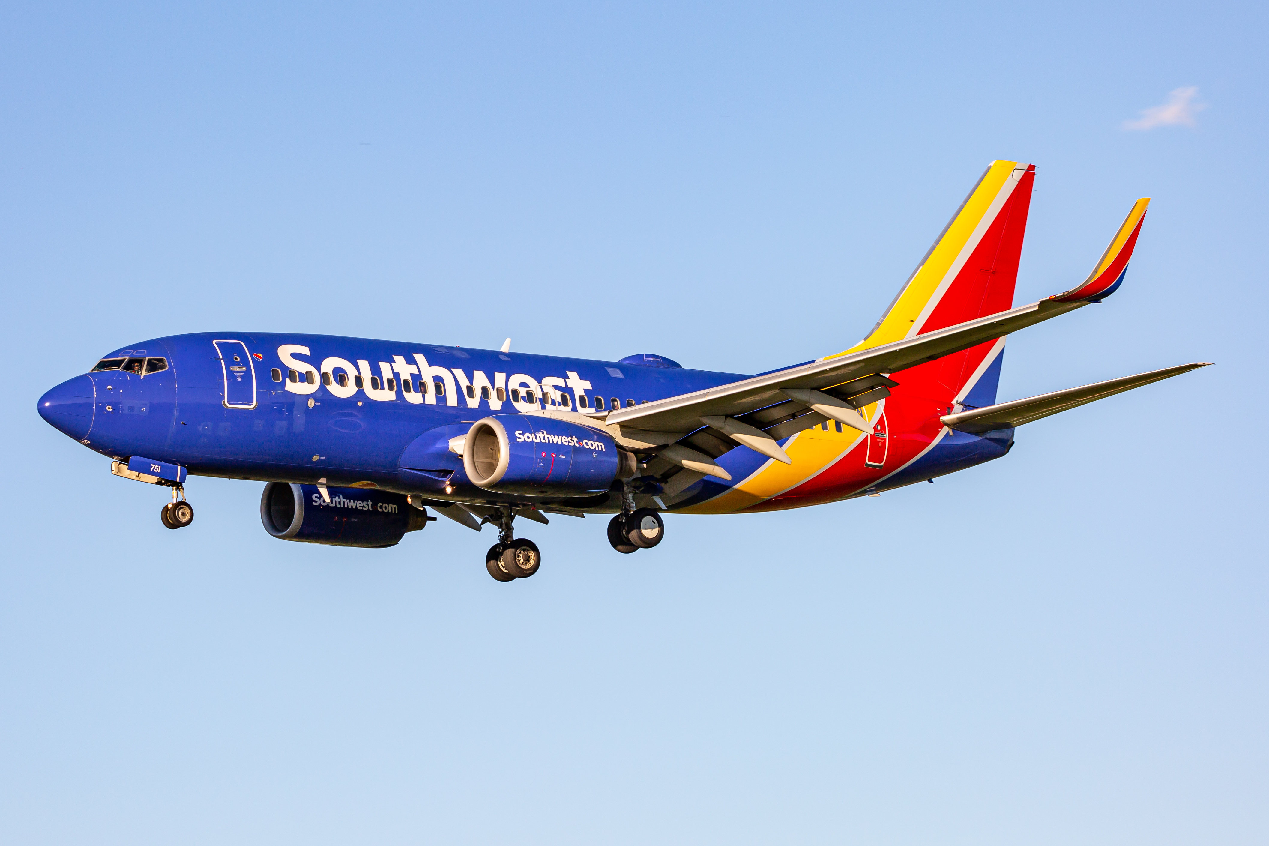 Full size: Southwest Airlines Boeing 737-700 N751SW at Baltimore/Washington International Thurgood Marshall Airport