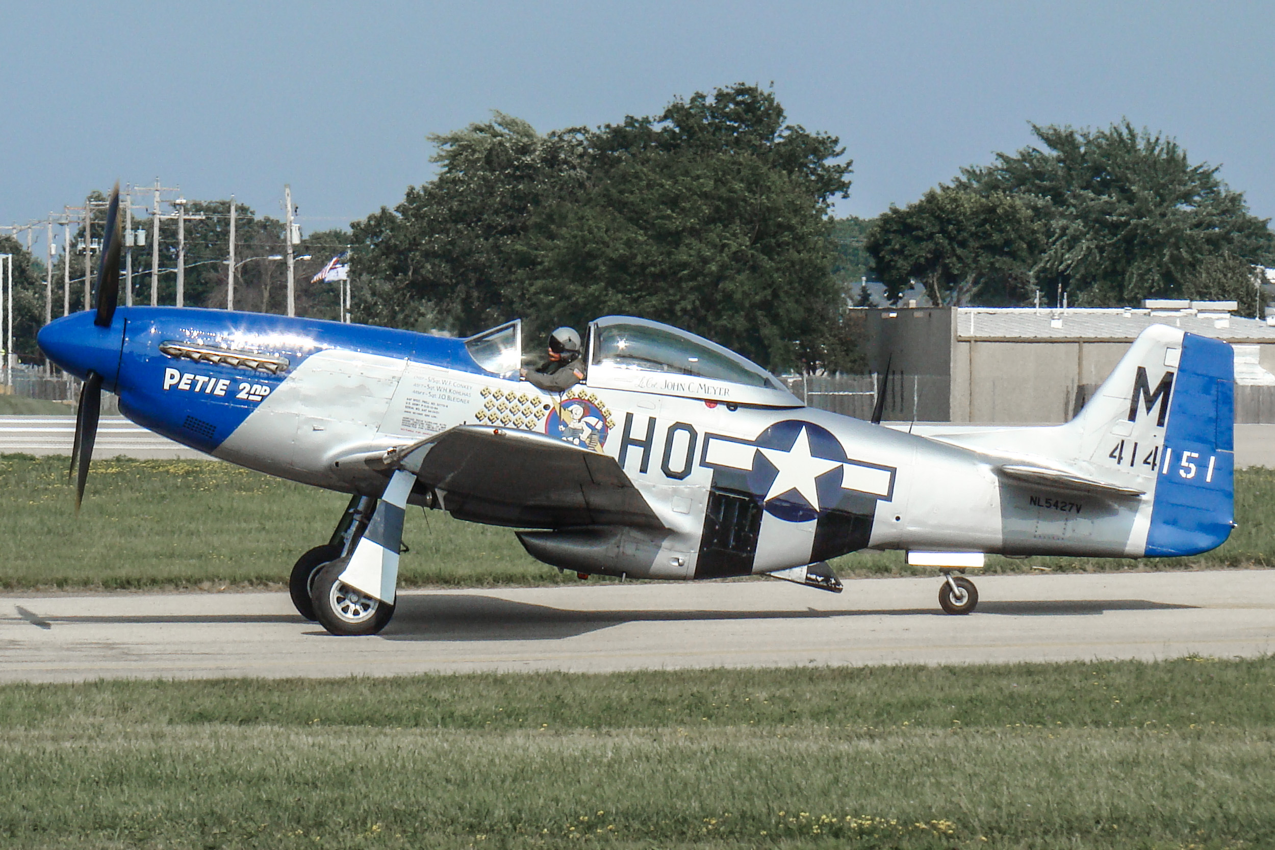 Full size: PRIVATE North American P-51 Mustang NL5427V at Wittman Regional Airport
