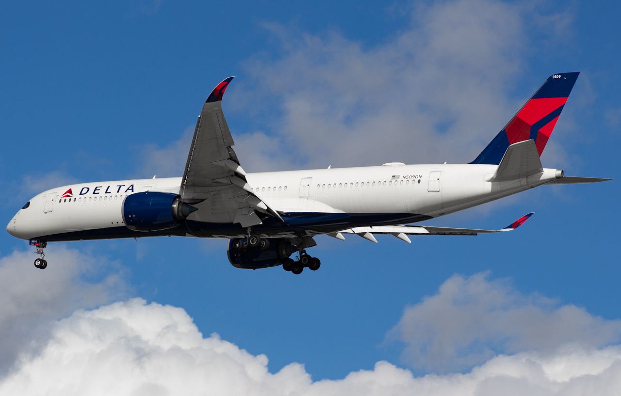 Full size: Delta Airlines Airbus A350-900 N509DN  at Tampa International Airport