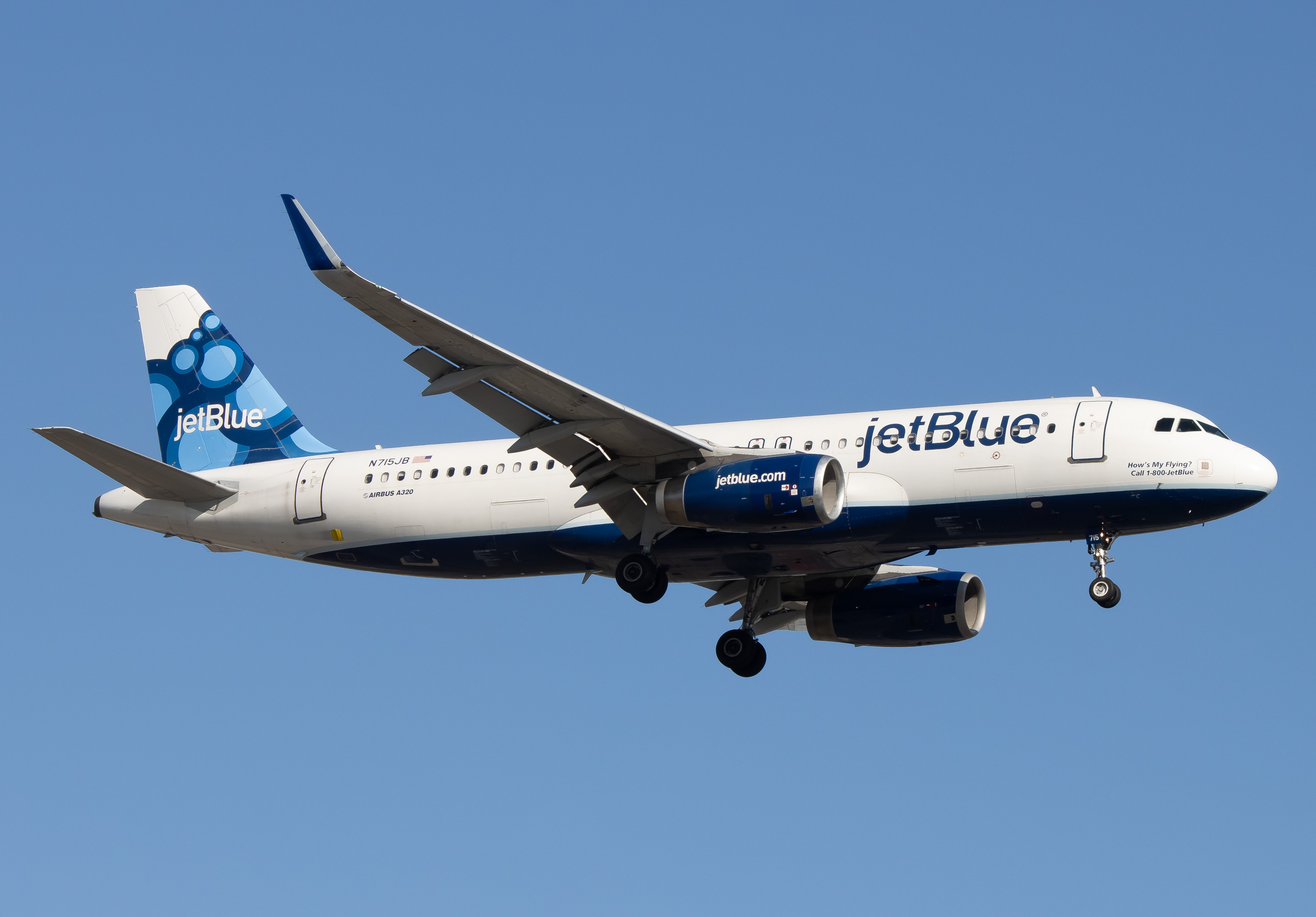 Full size: JetBlue Airways Airbus A320 N715JB at Newark Liberty International Airport