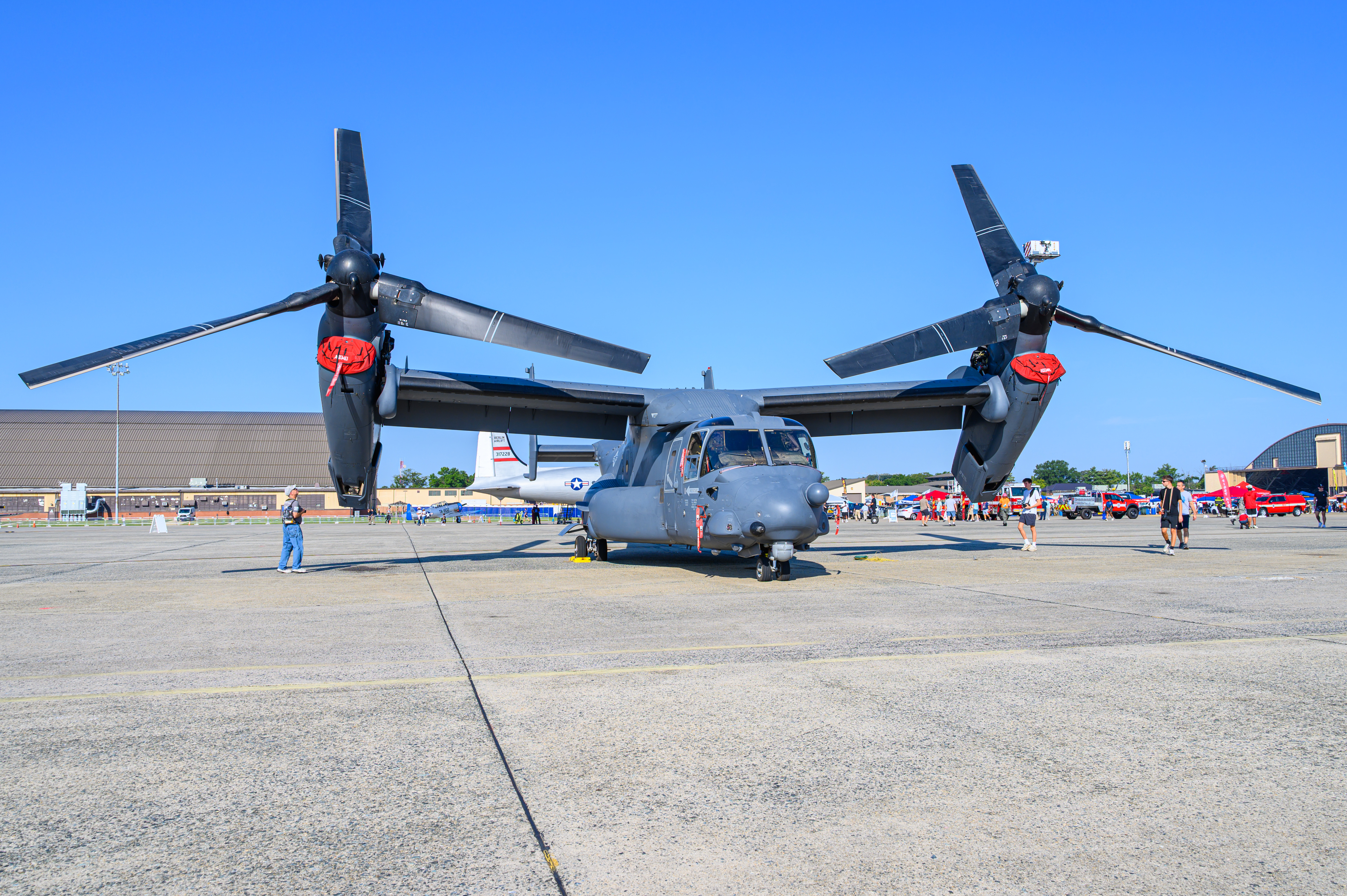 Full size: USAF - United States Air Force Bell Boeing MV-22 Osprey 08-0040 at Joint Base Andrews