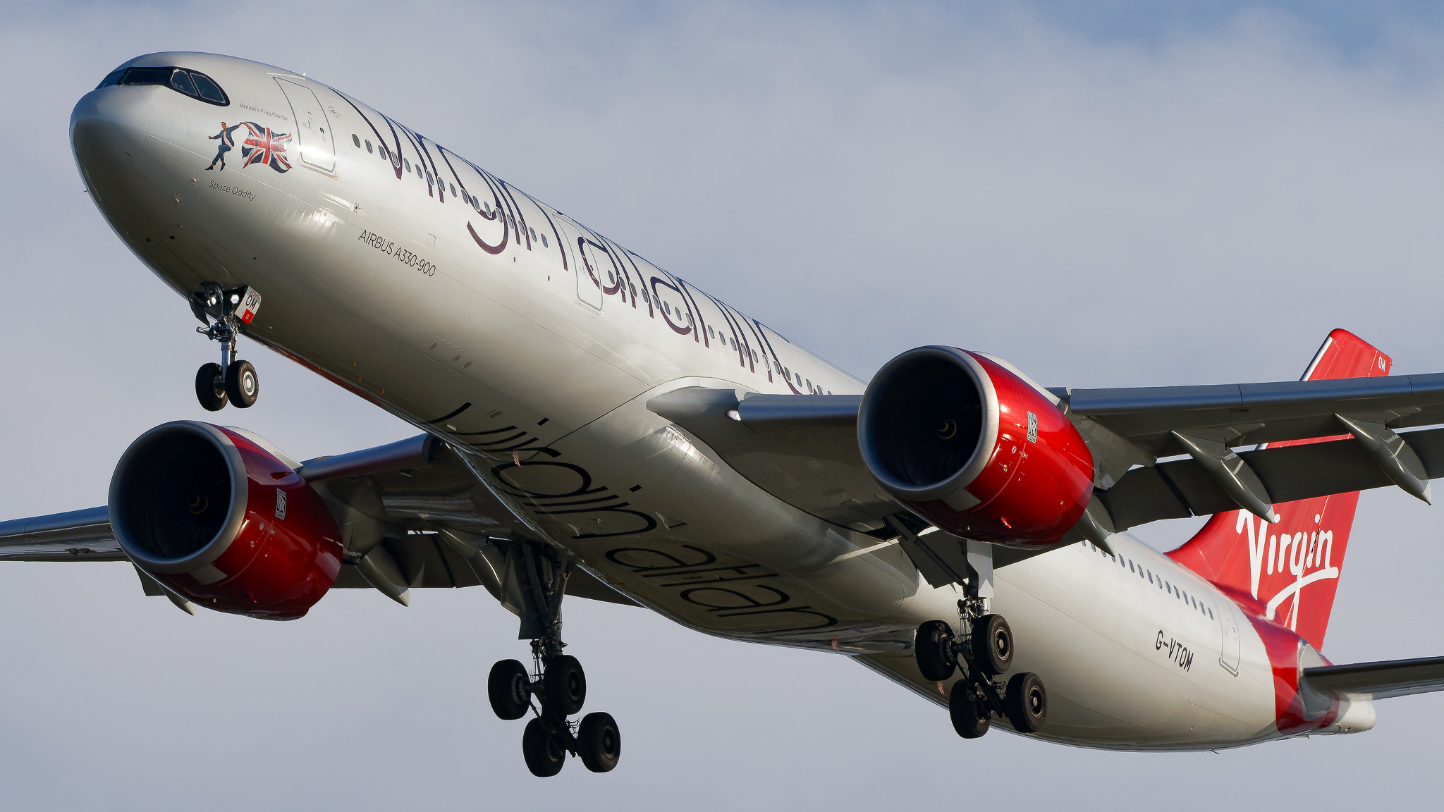 Full size: Virgin Atlantic Airbus A330-900 G-VTOM at Tampa International Airport