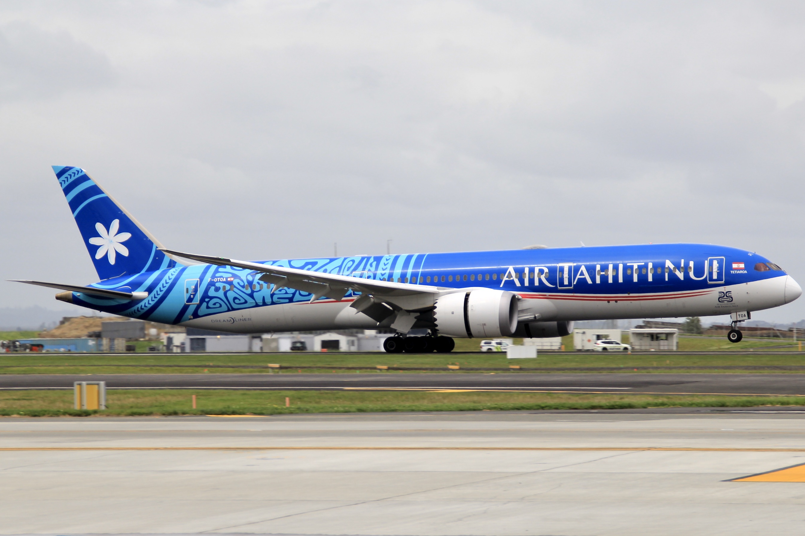 Full size: Air Tahiti Nui Boeing 787-9 F-OTOA at Auckland International Airport