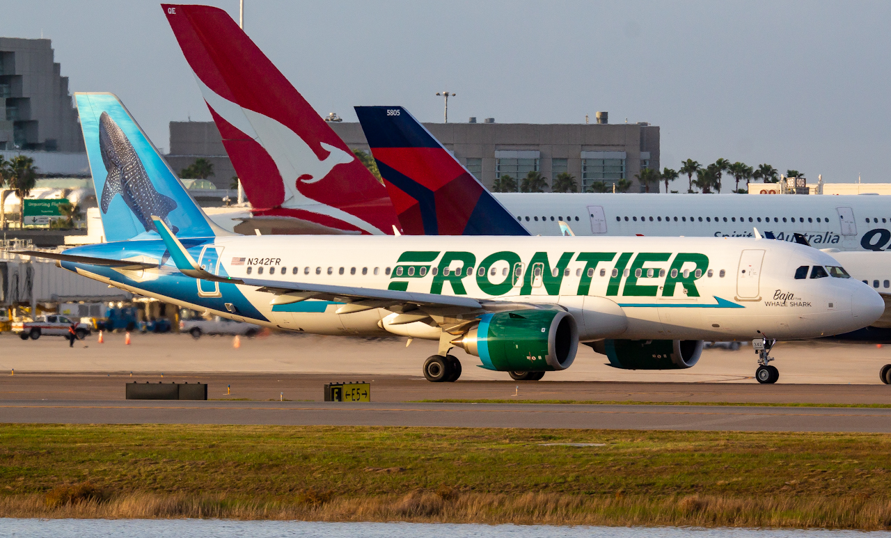 Full size: Frontier Airlines Airbus A320NEO N342FR at Orlando International Airport