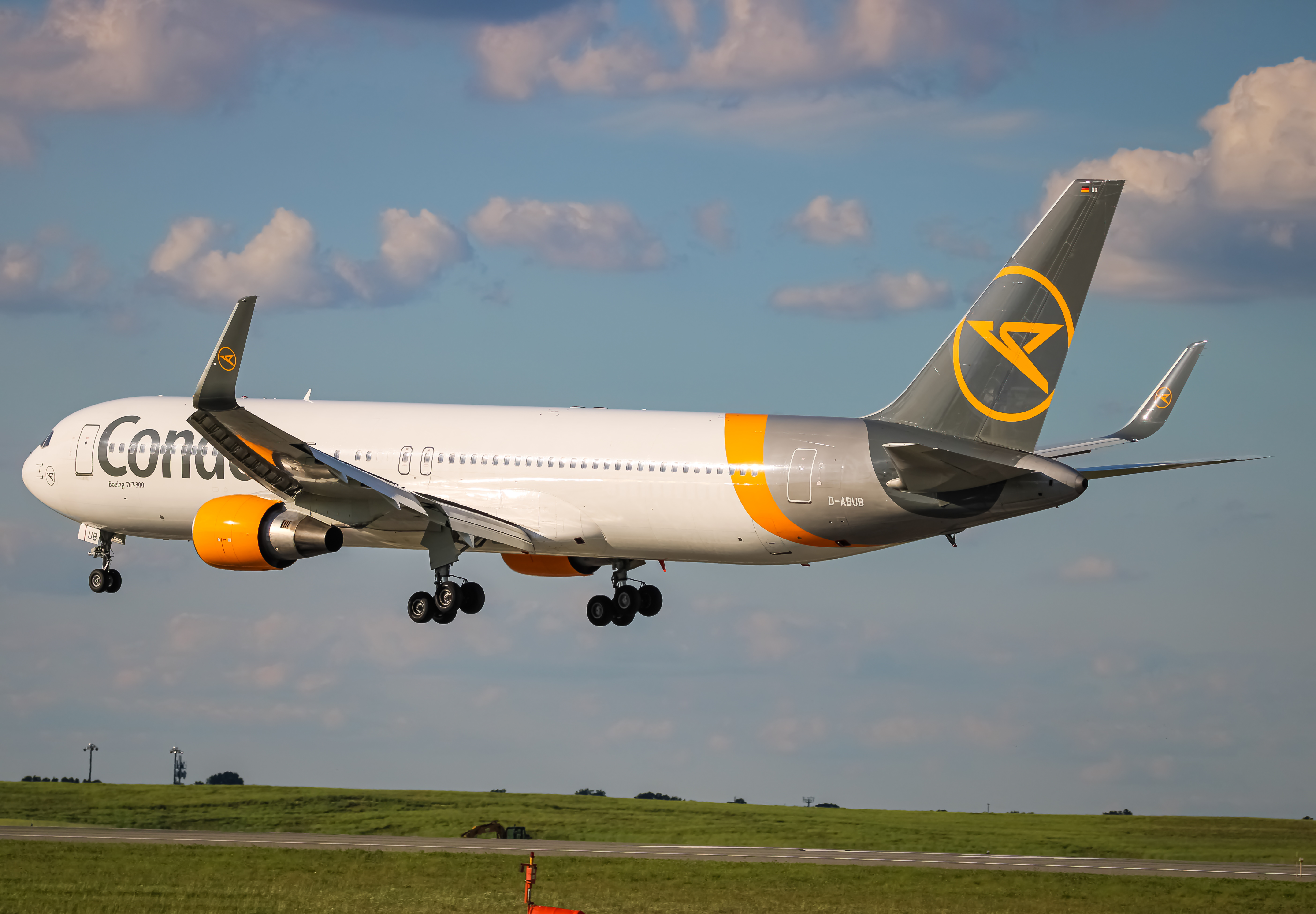 Full size: Condor Boeing 767-300ER D-ABUB at Baltimore/Washington International Thurgood Marshall Airport