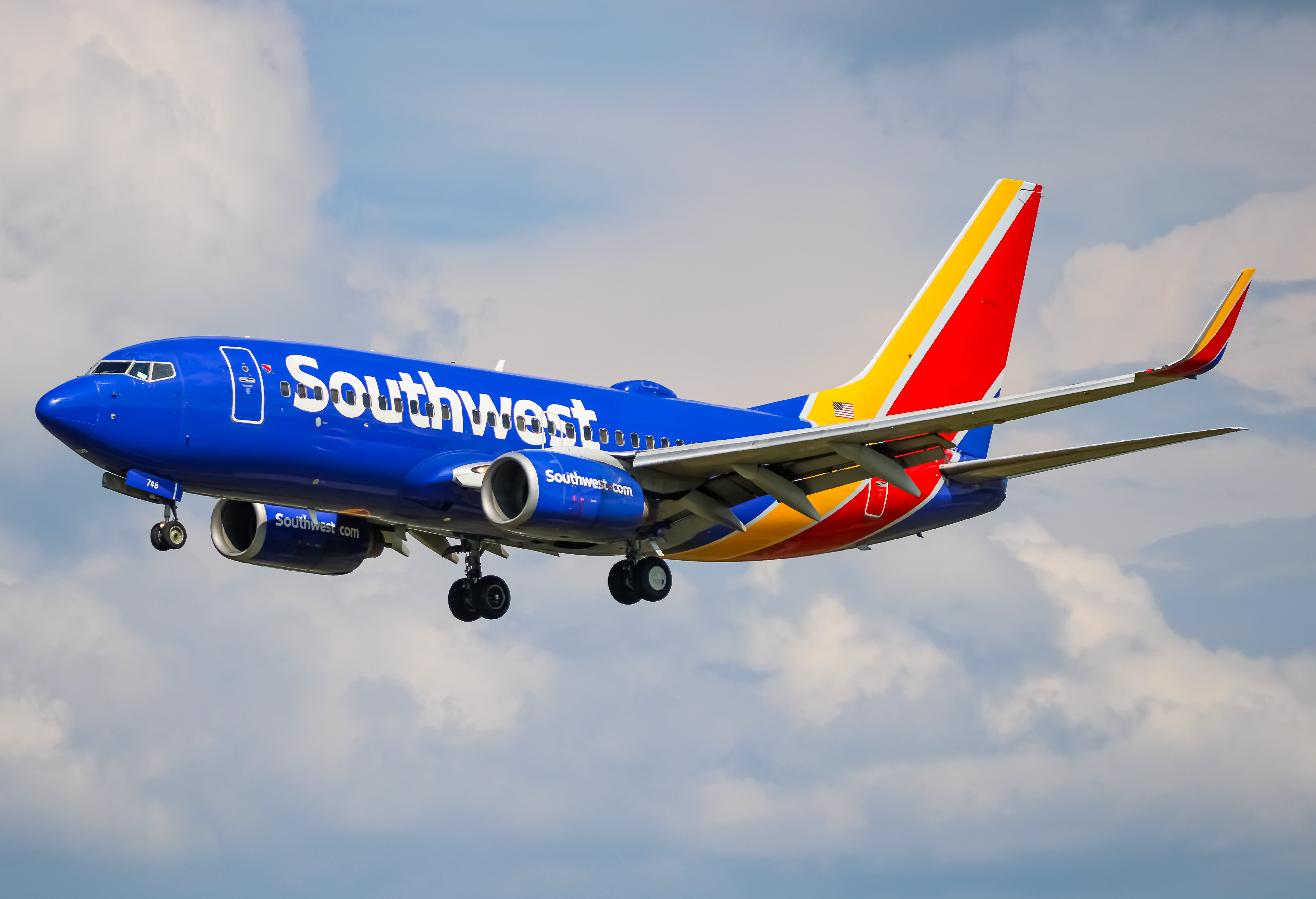 Full size: Southwest Airlines Boeing 737-700 N748SW at Baltimore/Washington International Thurgood Marshall Airport