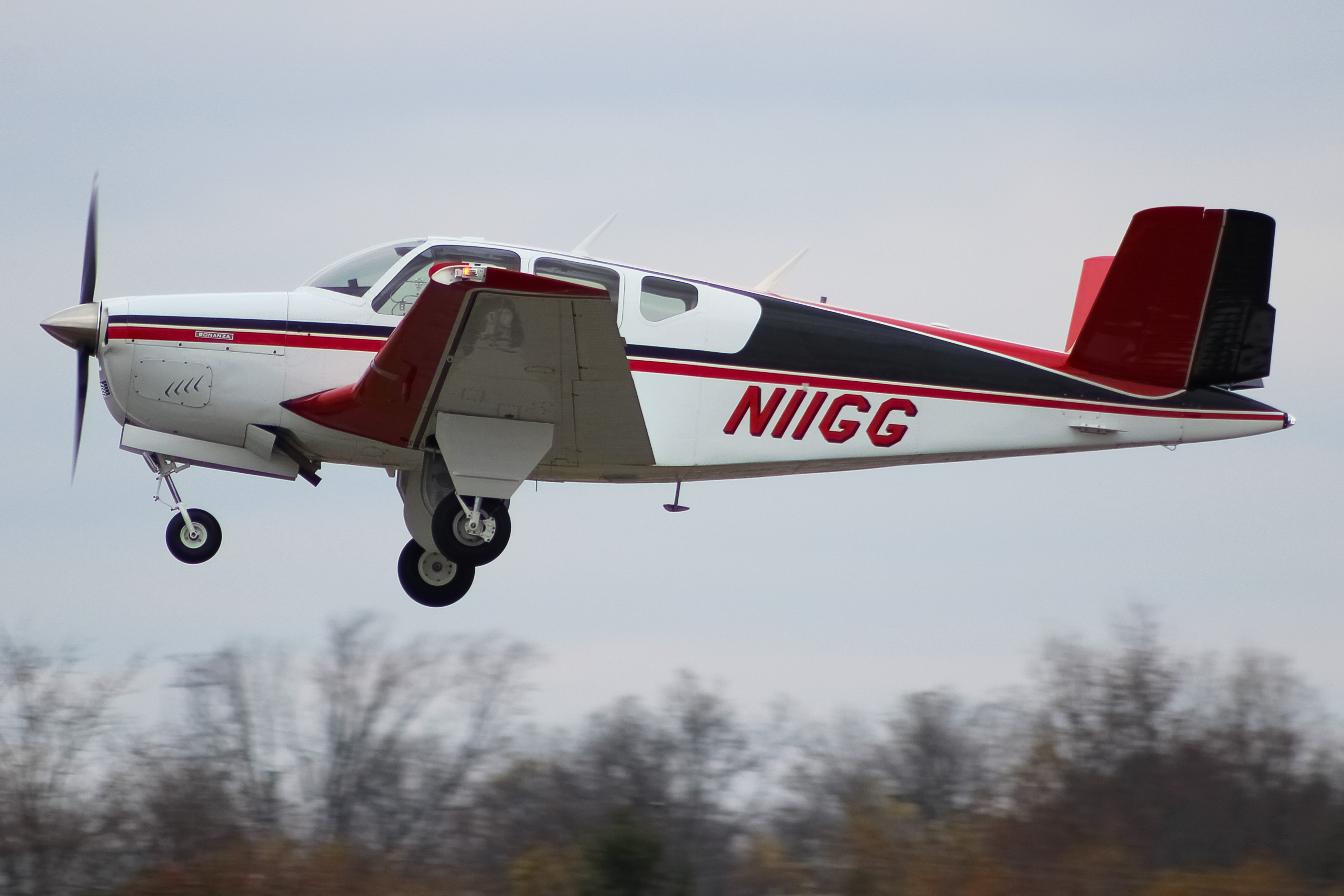 Full size: PRIVATE  Beechcraft Bonanza  N11GG at Clermont County Airport