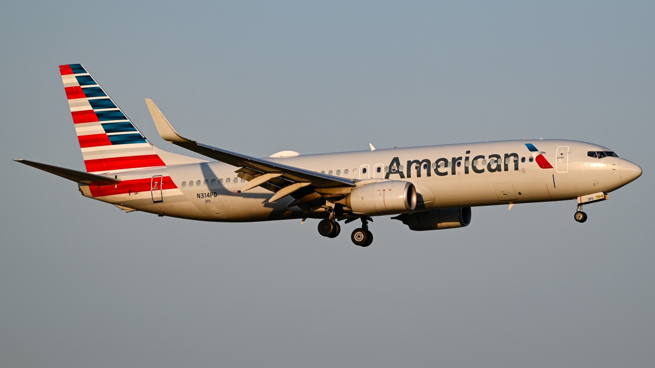 Full size: American Airlines Boeing 737-800 N314PD at Dallas-Fort Worth International Airport