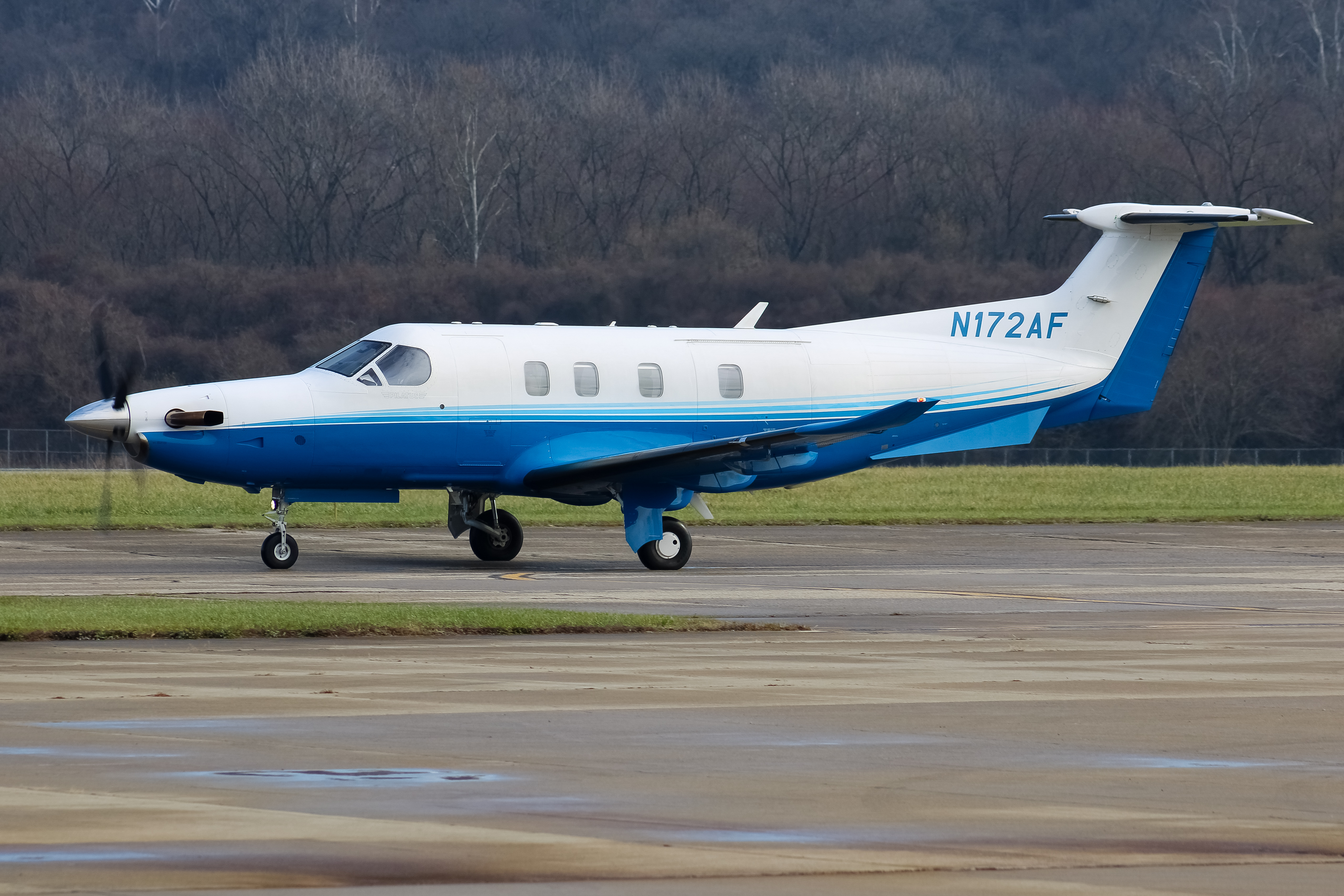 Full size: Planesense Pilatus PC-12 N172AF at Cincinnati Municipal Airport/Lunken Field