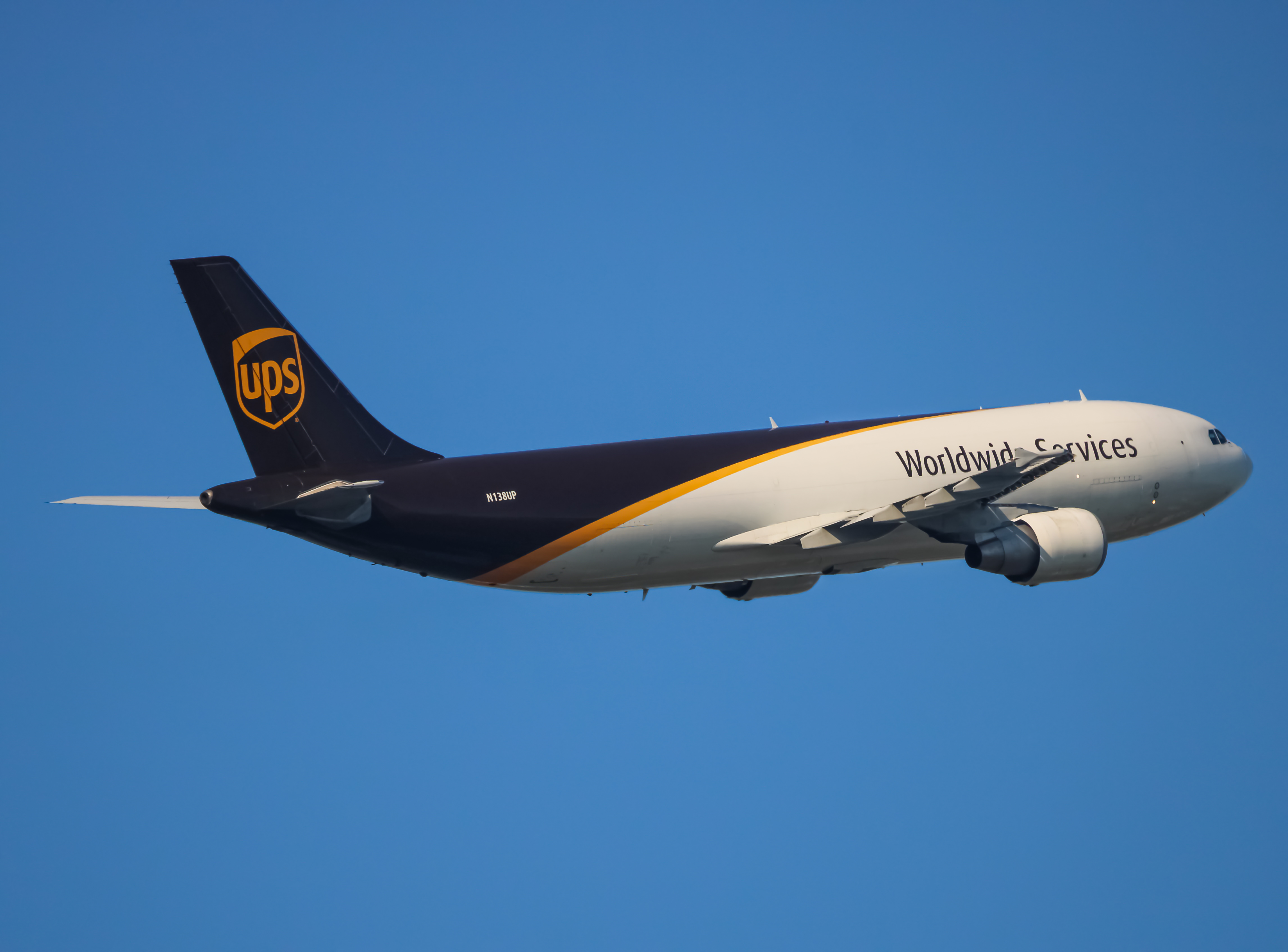 Full size: United Parcel Service Airbus A300F-600 N138UP at Baltimore/Washington International Thurgood Marshall Airport