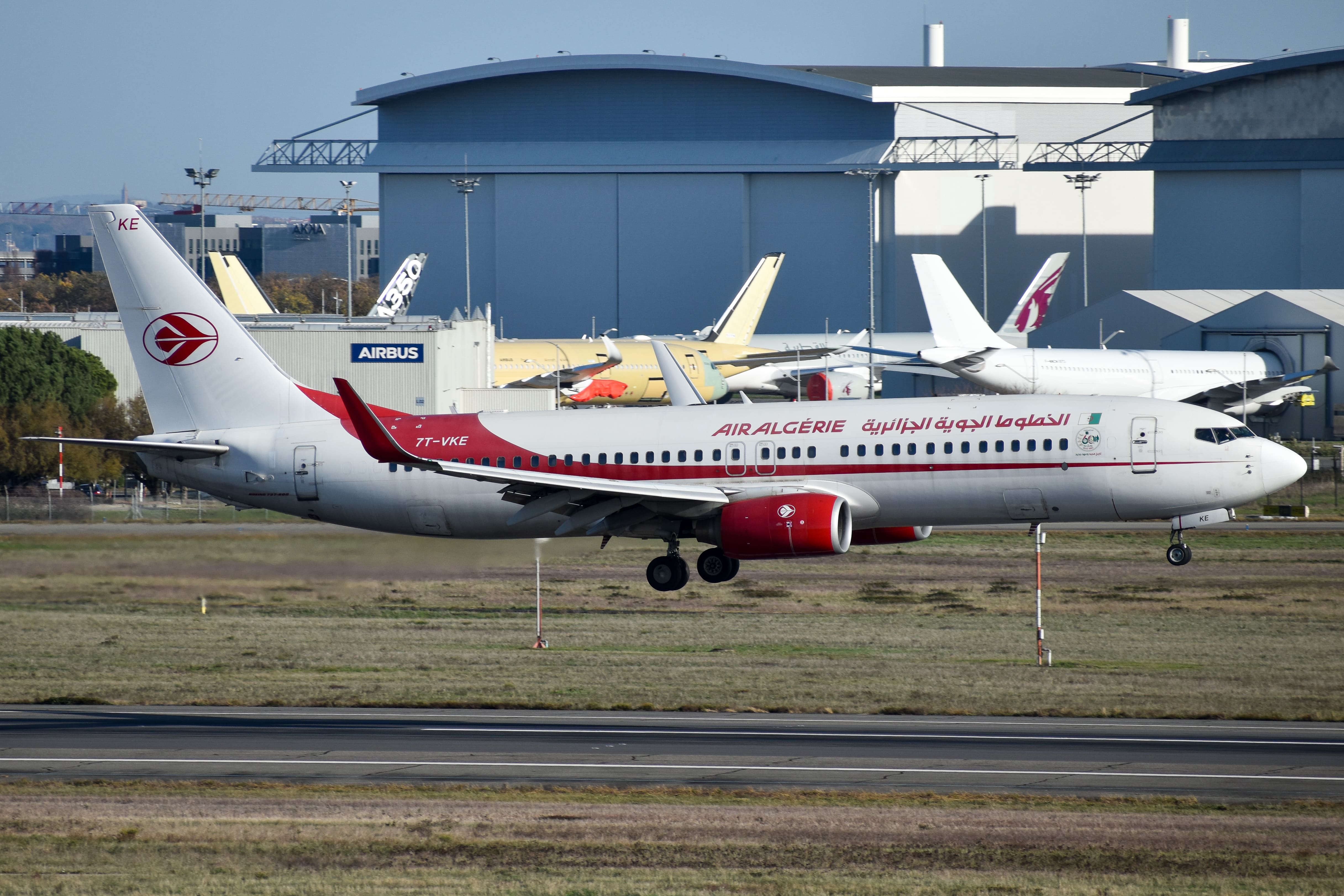 Full size: Air Algerie Boeing 737-800 7T-VKE at Toulouse Blagnac Airport