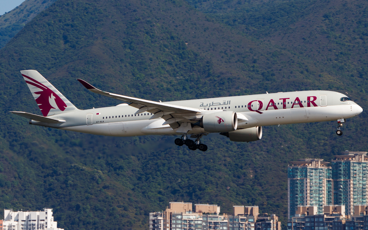 Full size: Qatar Airways Airbus A350-900 A7-ALA at Hong Kong International Airport