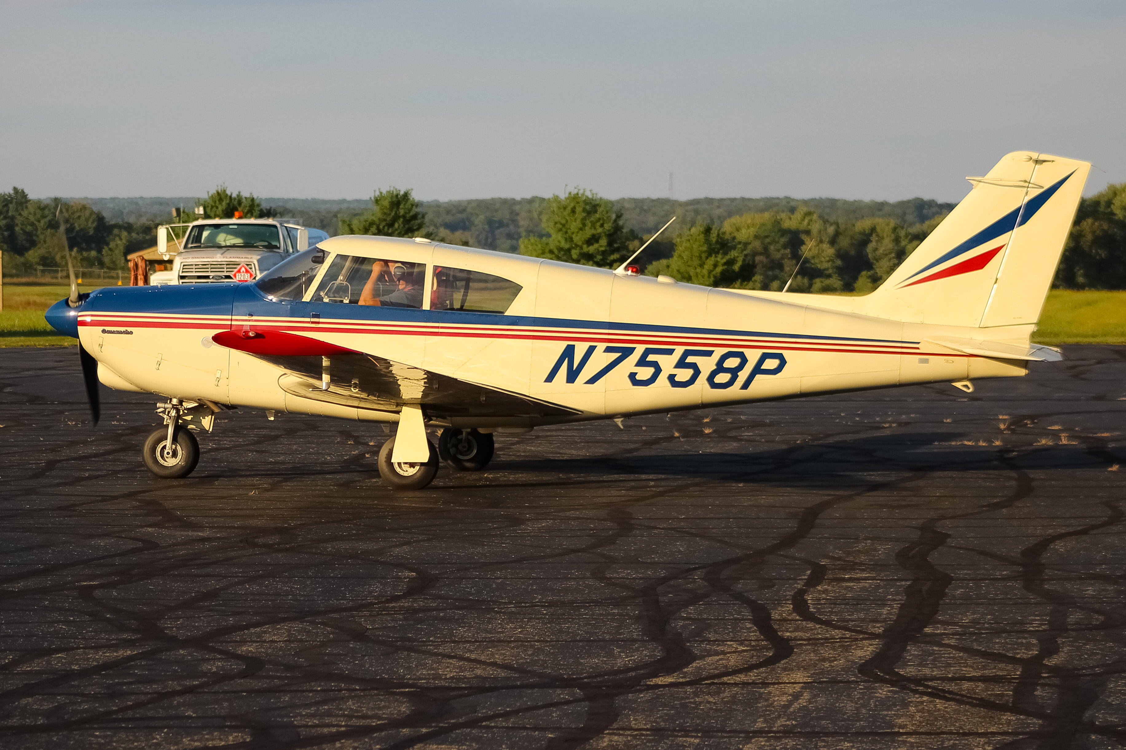 Full size: PRIVATE  Piper PA-24 N7558P at Clermont County Airport