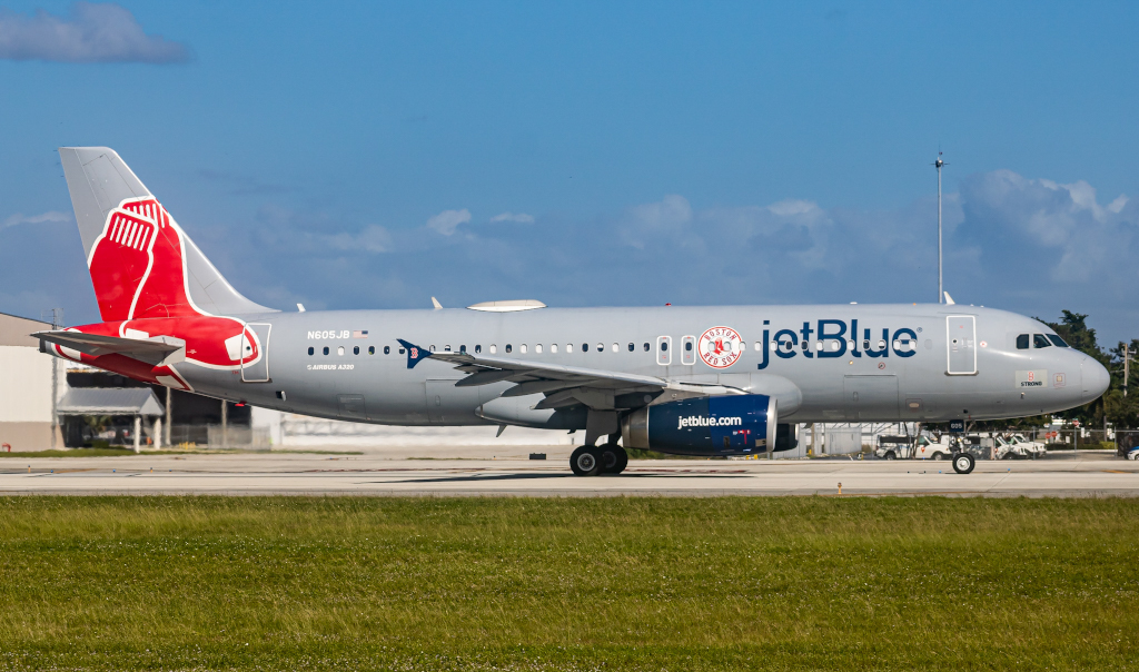 Full size: JetBlue Airways A320-232 N605JB at Fort Lauderdale/Hollywood International Airport