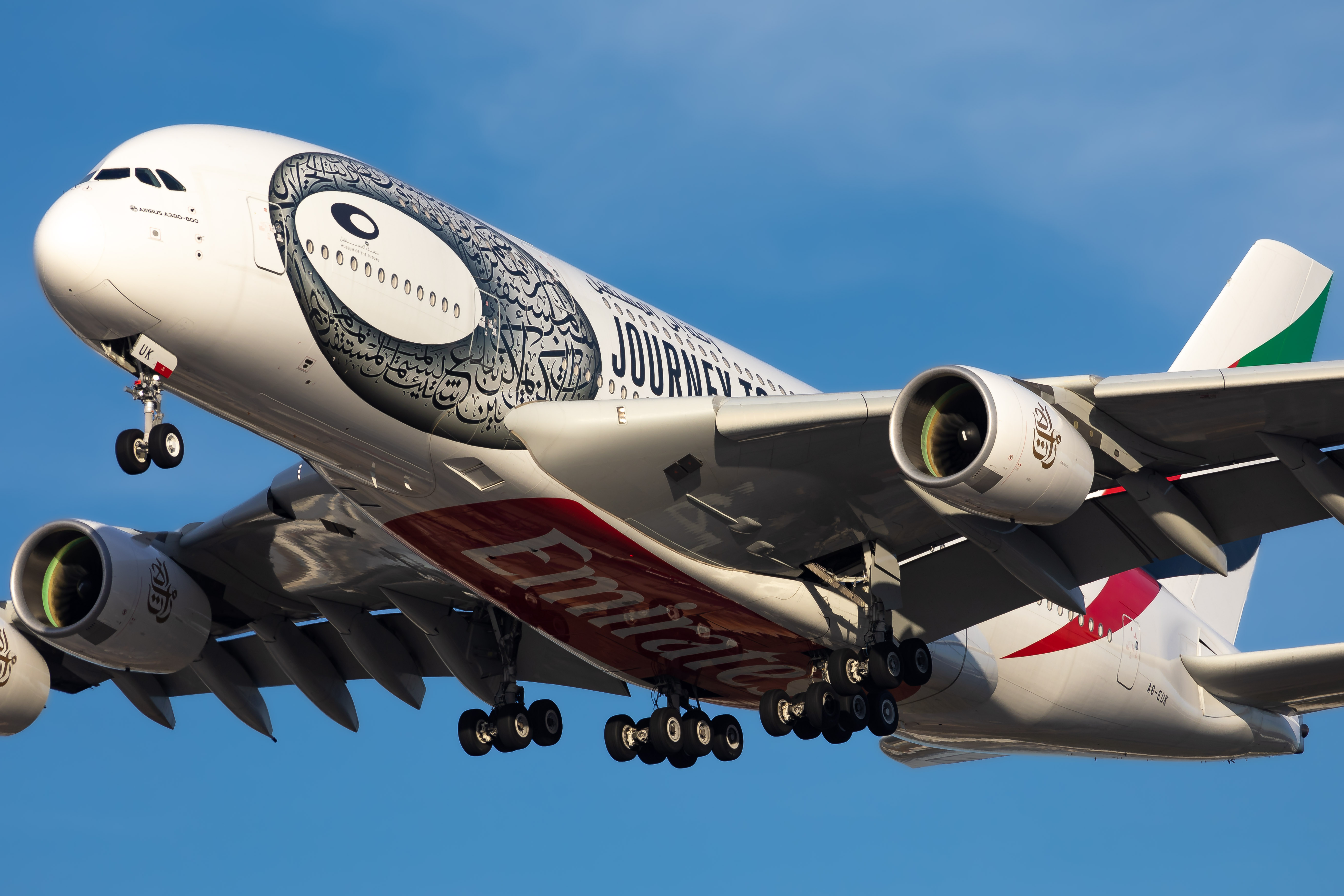 Full size: Emirates Airbus A380-800 A6-EUK at Houston-George Bush Intercontinental Airport