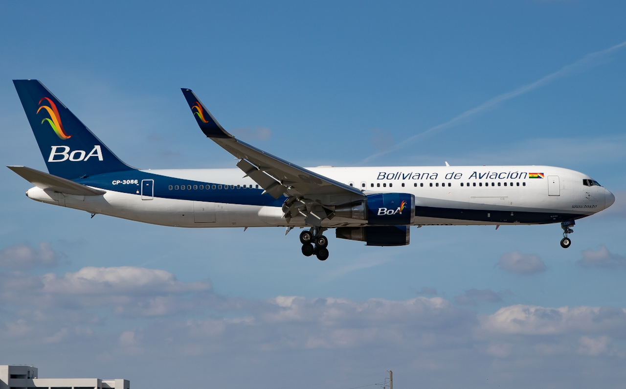 Full size:  Boliviana de Aviación Boeing 767-300ER CP-3086 at Miami International Airport
