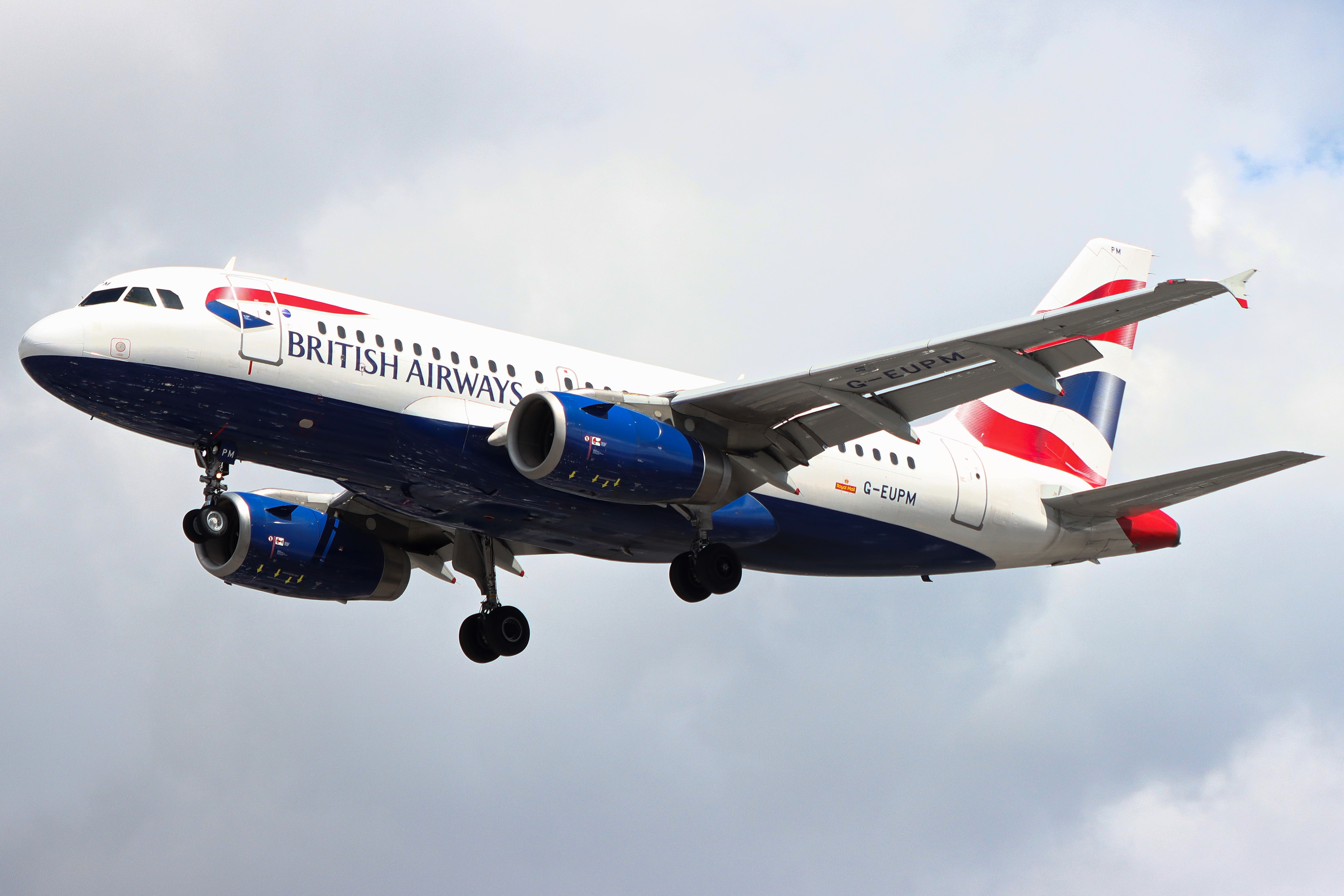 Full size: British Airways Airbus A319 G-EUPM at London Heathrow International Airport
